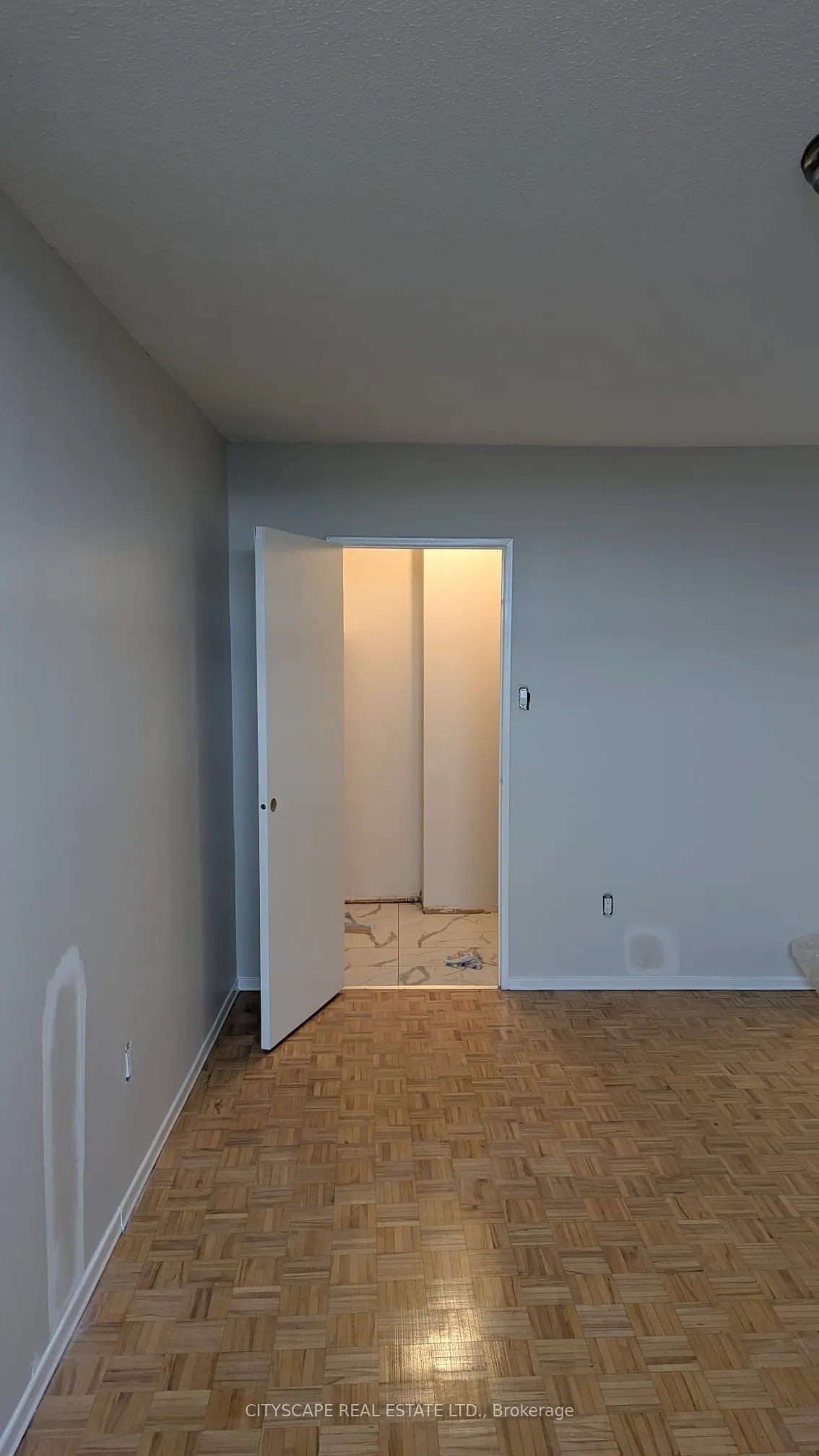 5348 Lakeshore Road, #510