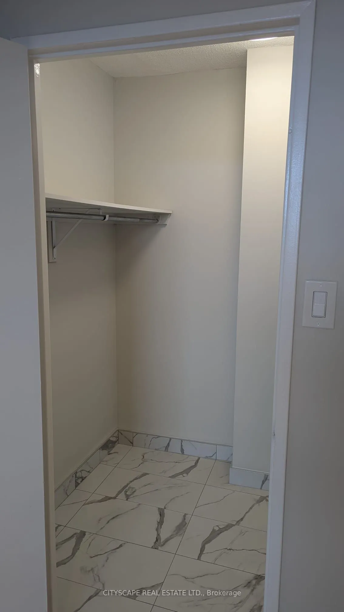5348 Lakeshore Road, #510