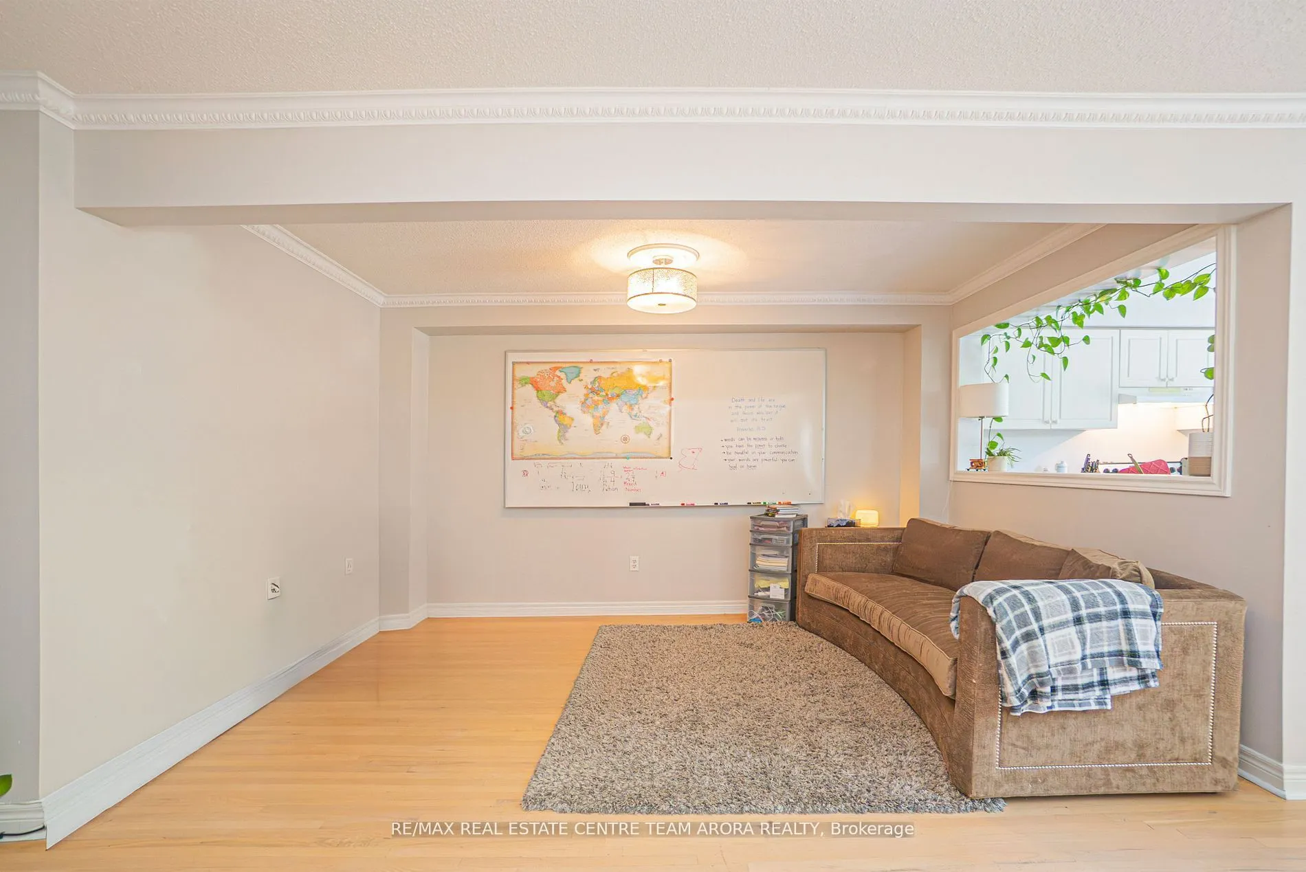 608 Lumberton Crescent