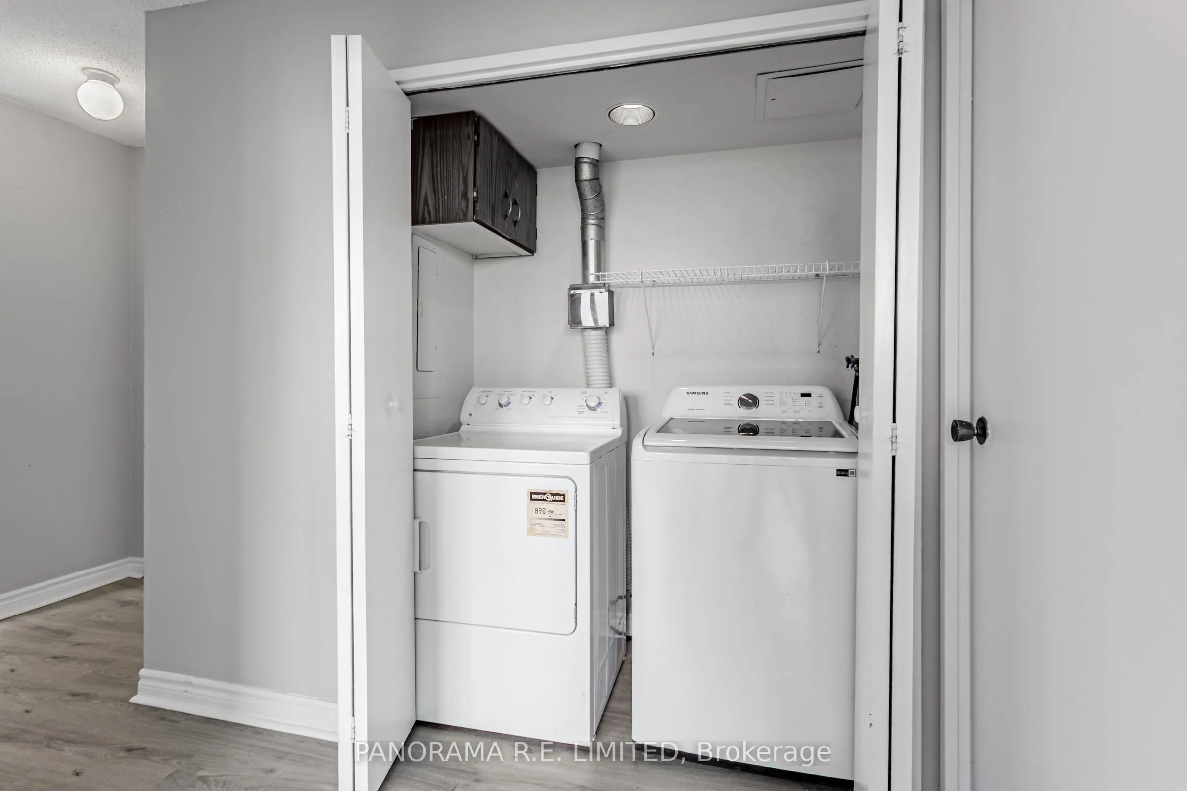 3590 Kaneff Crescent, #1904