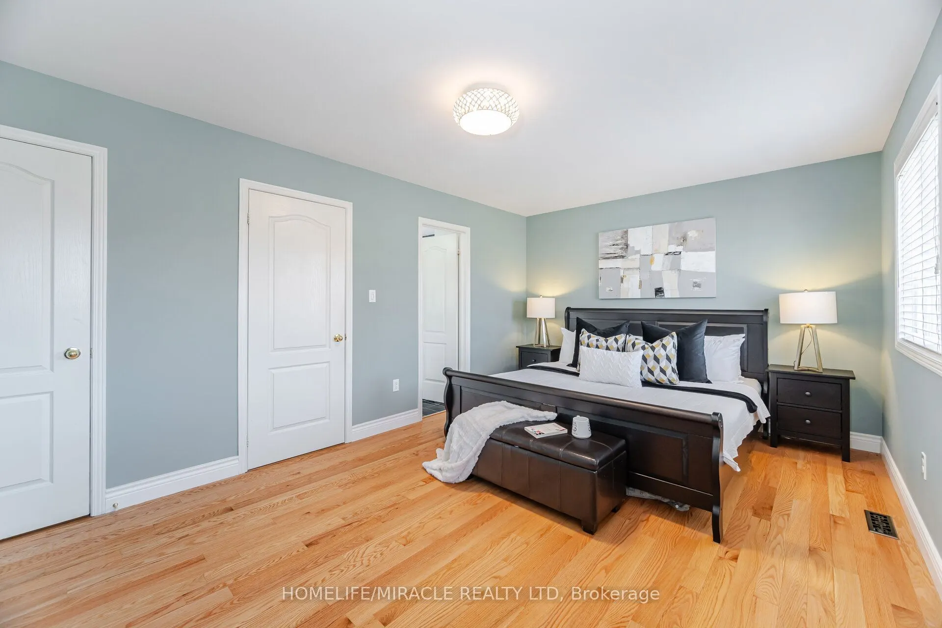 106 Eastbrook Way