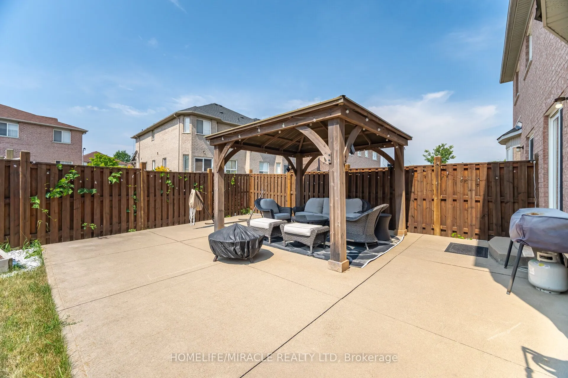 106 Eastbrook Way