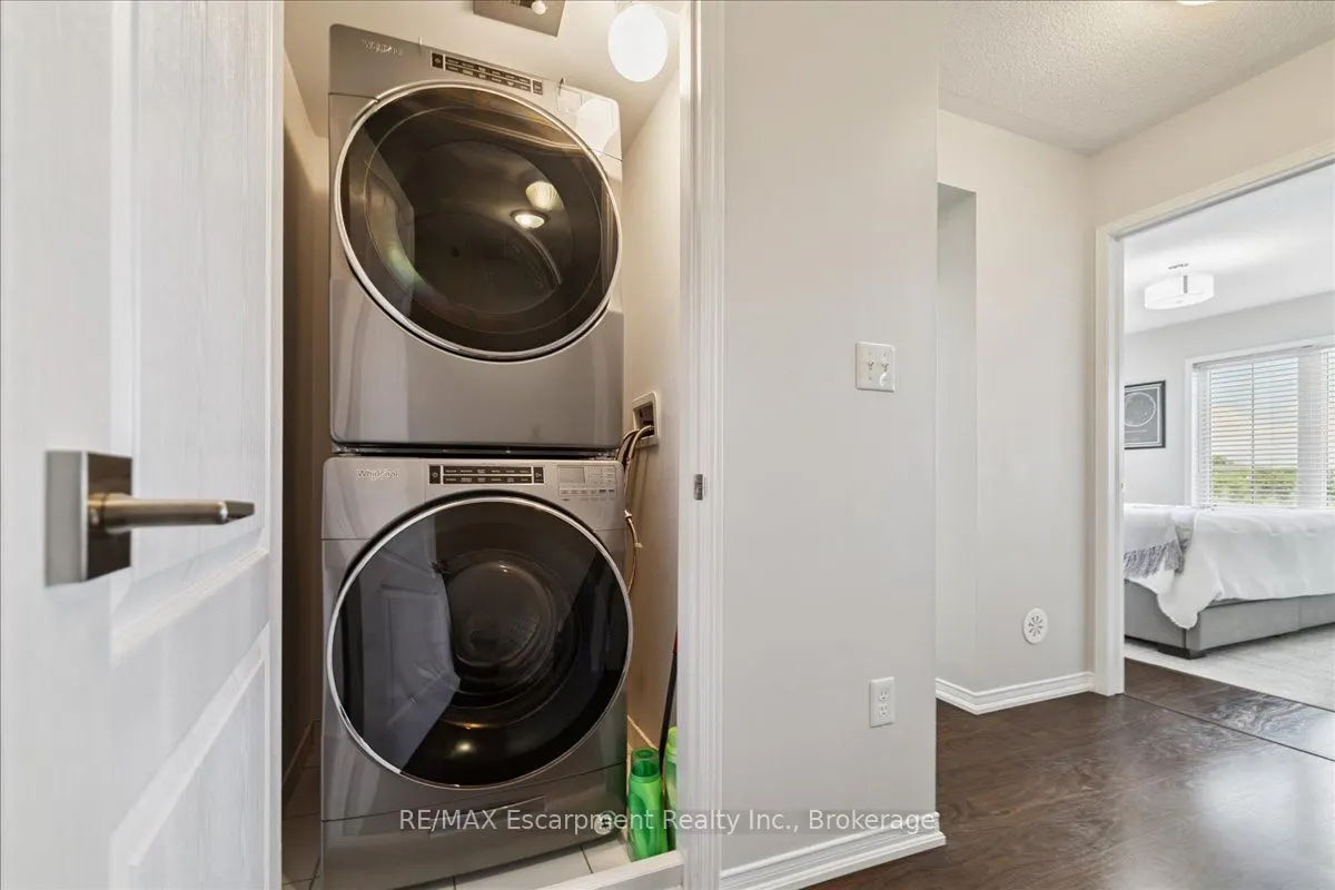 2508 Post Road, #17