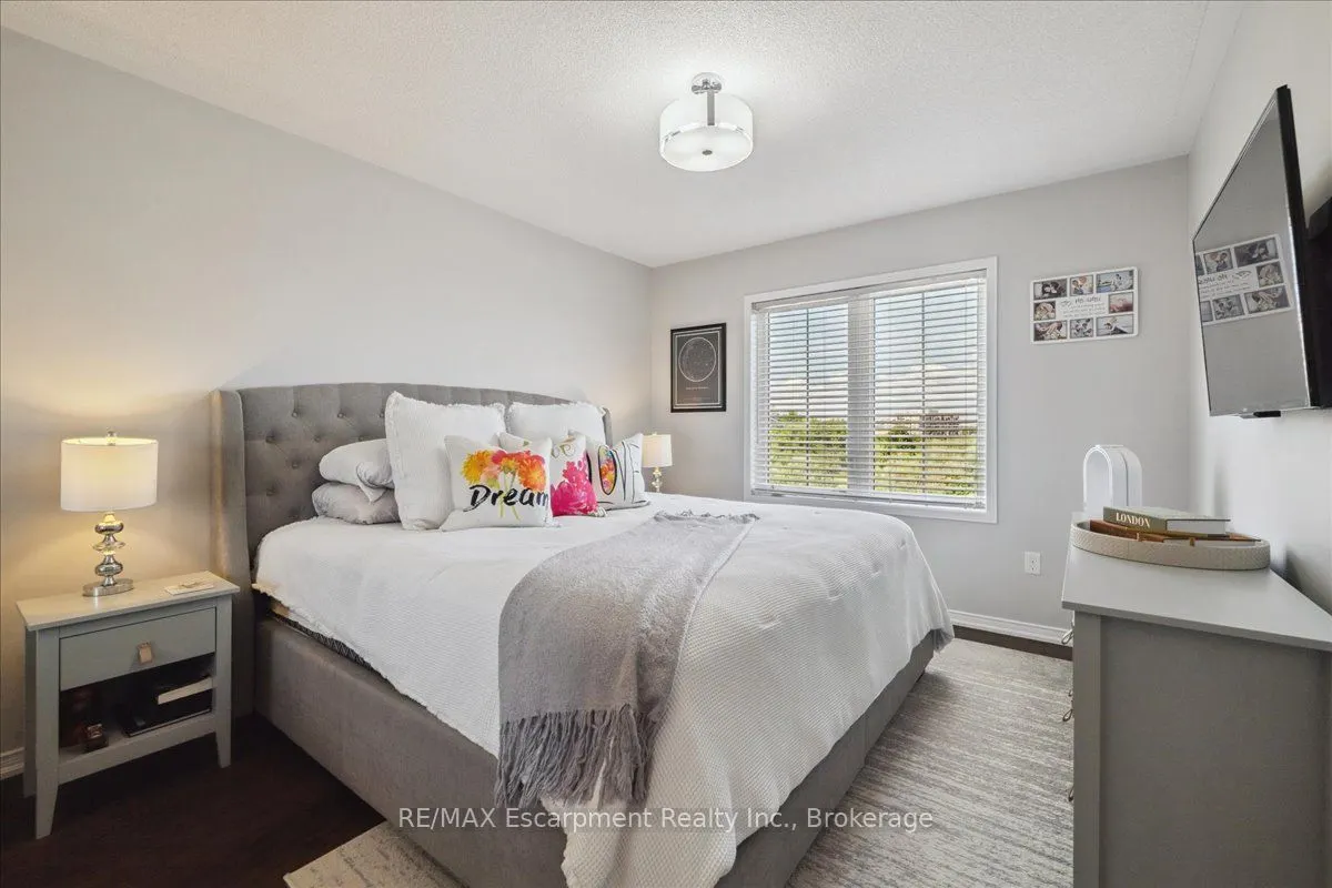 2508 Post Road, #17