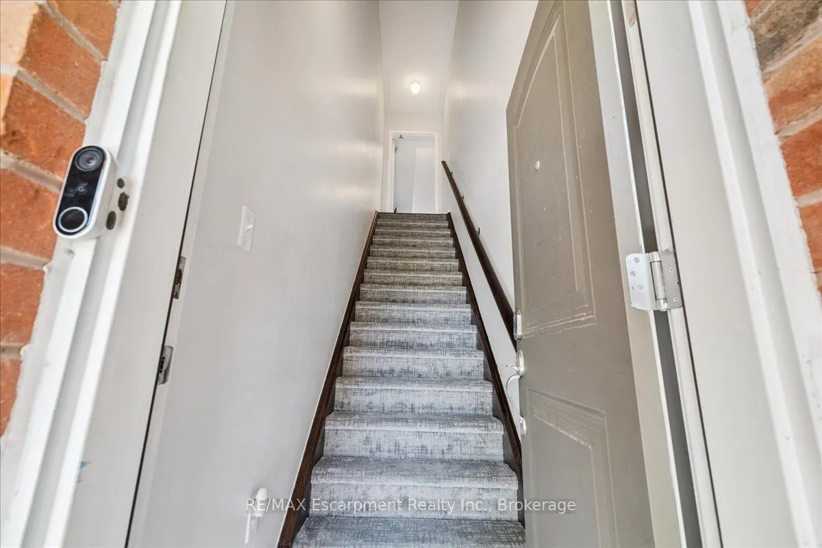 2508 Post Road, #17