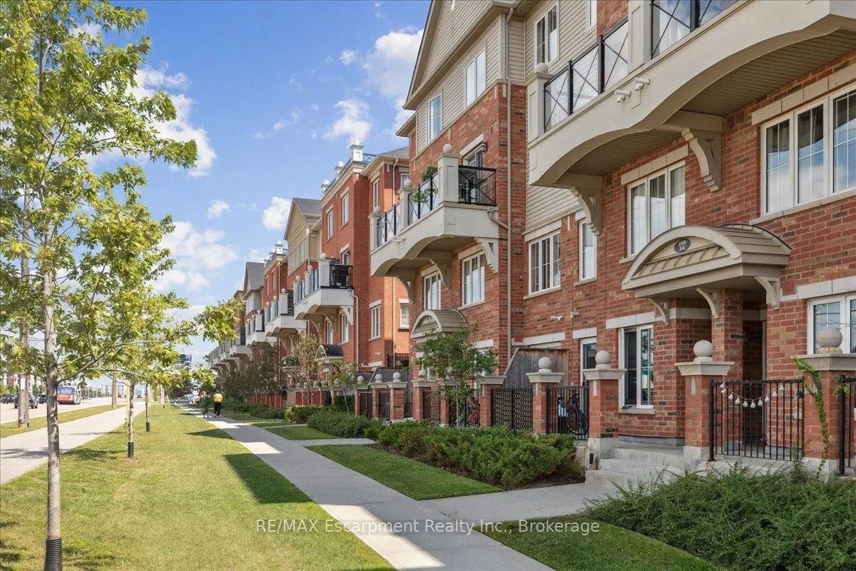 2508 Post Road, #17