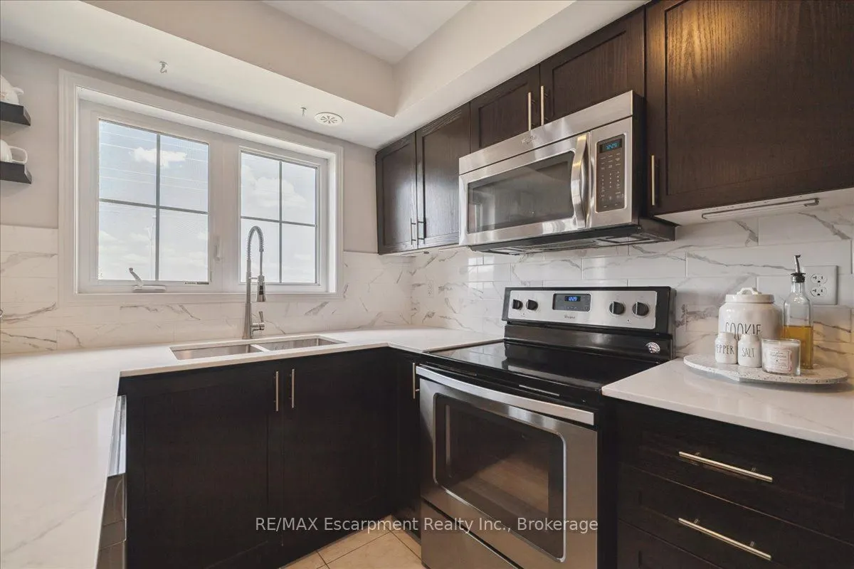2508 Post Road, #17
