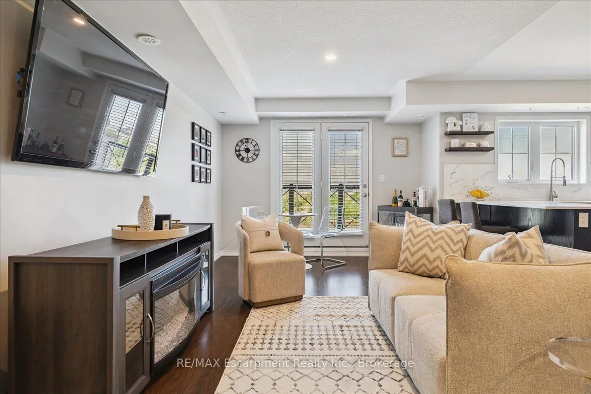 2508 Post Road, #17