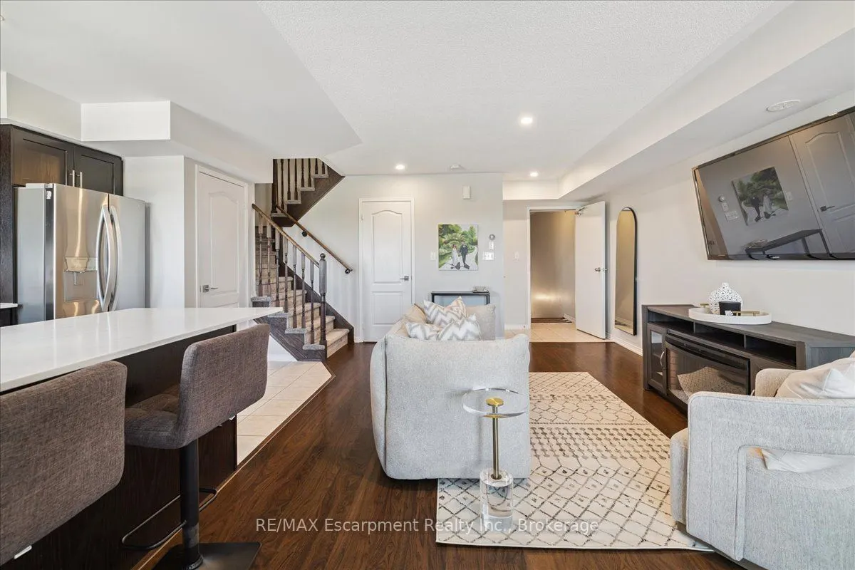 2508 Post Road, #17