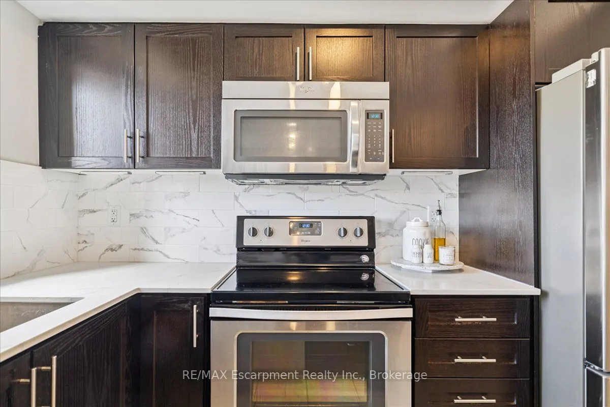 2508 Post Road, #17