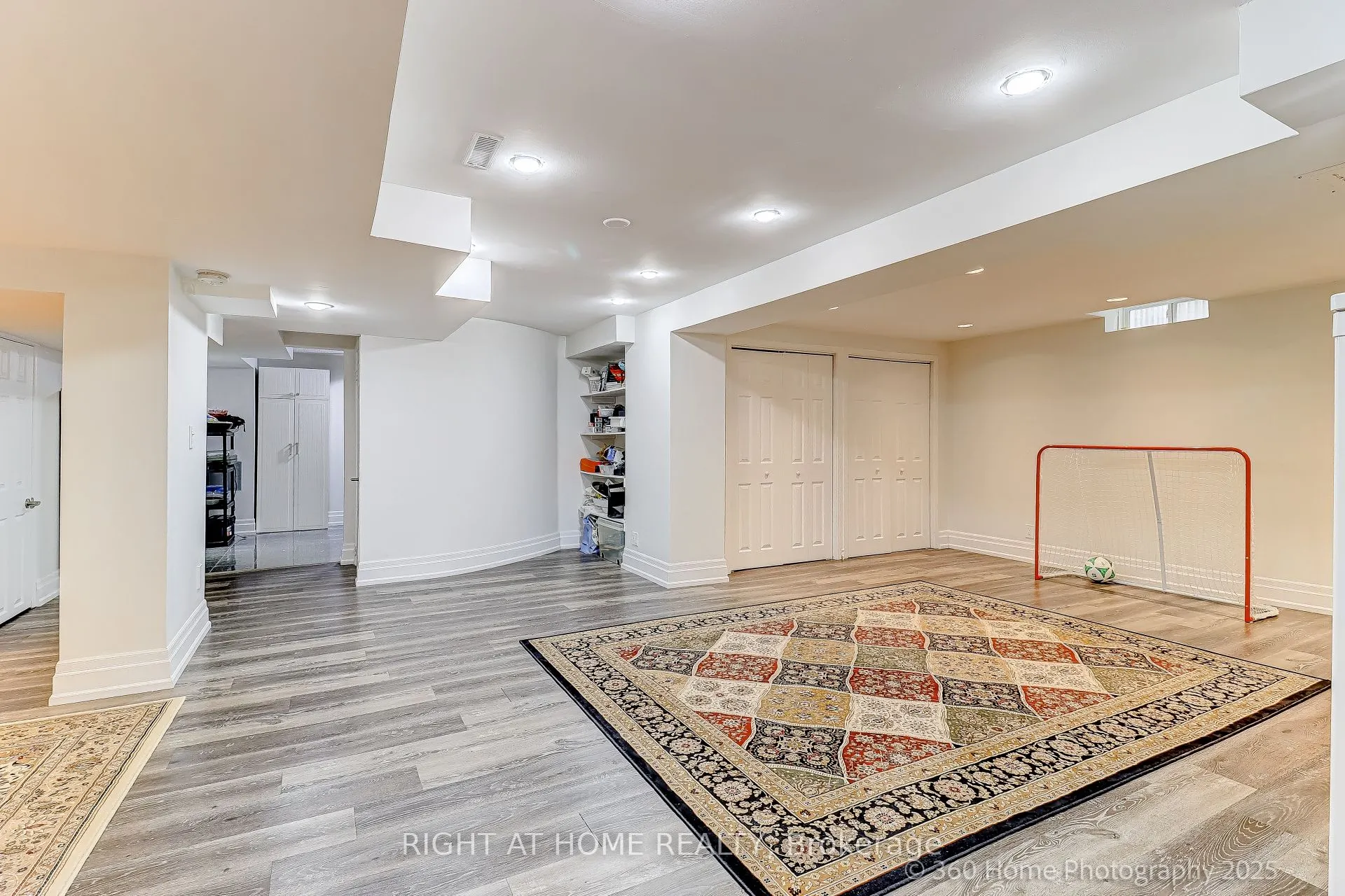 1016 Red Pine Crescent