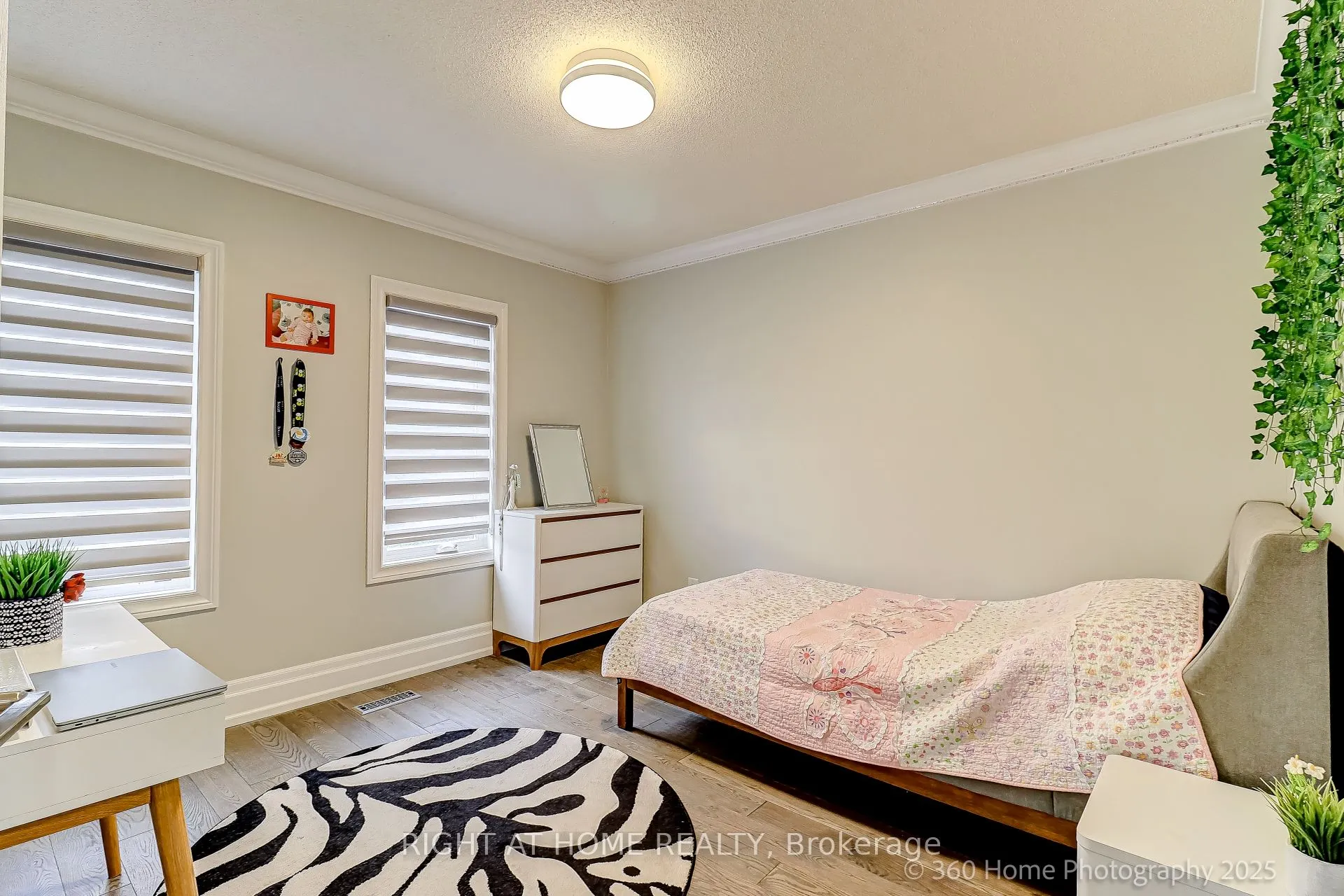 1016 Red Pine Crescent