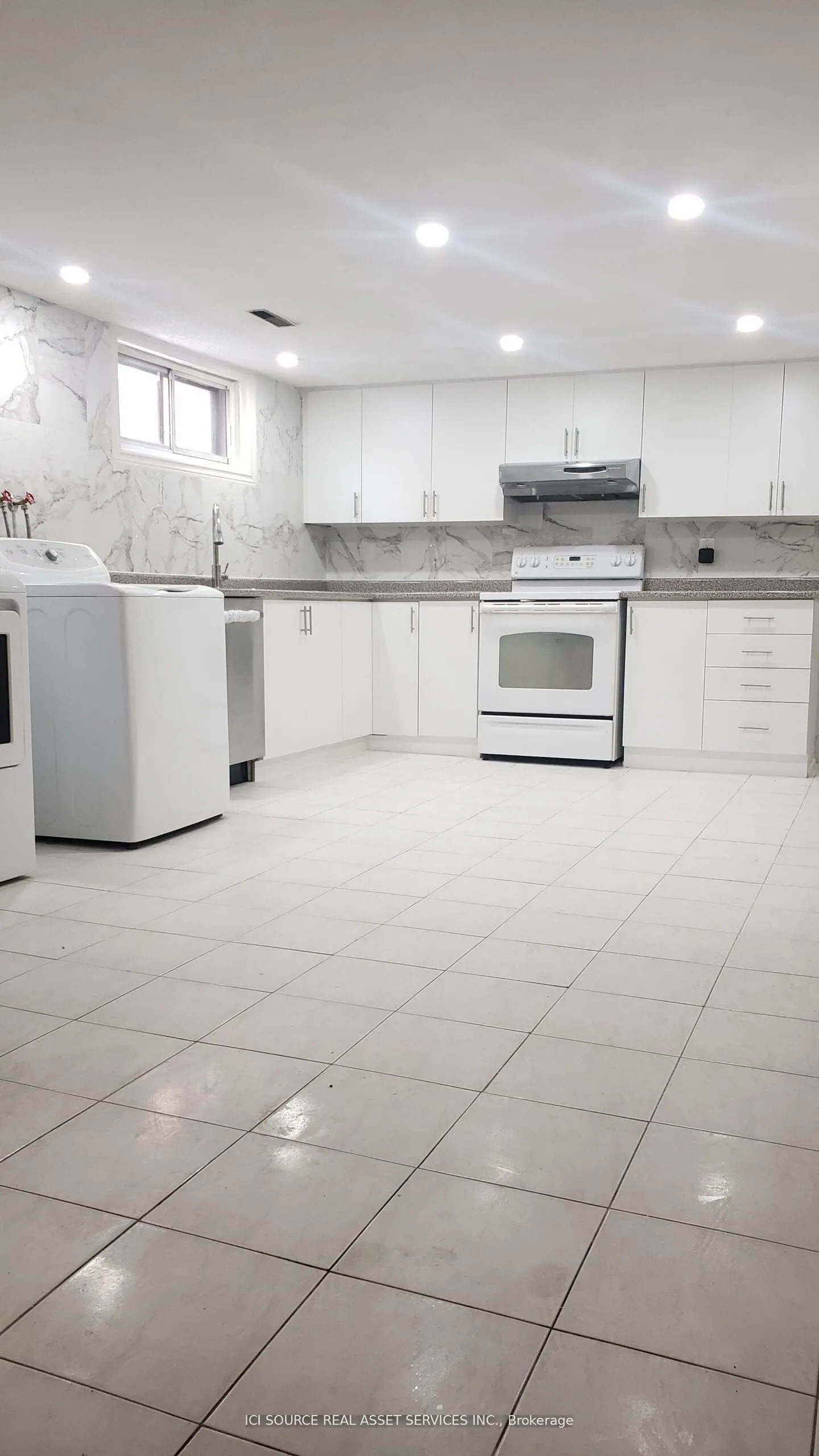 117 Firgrove Crescent, #Basement