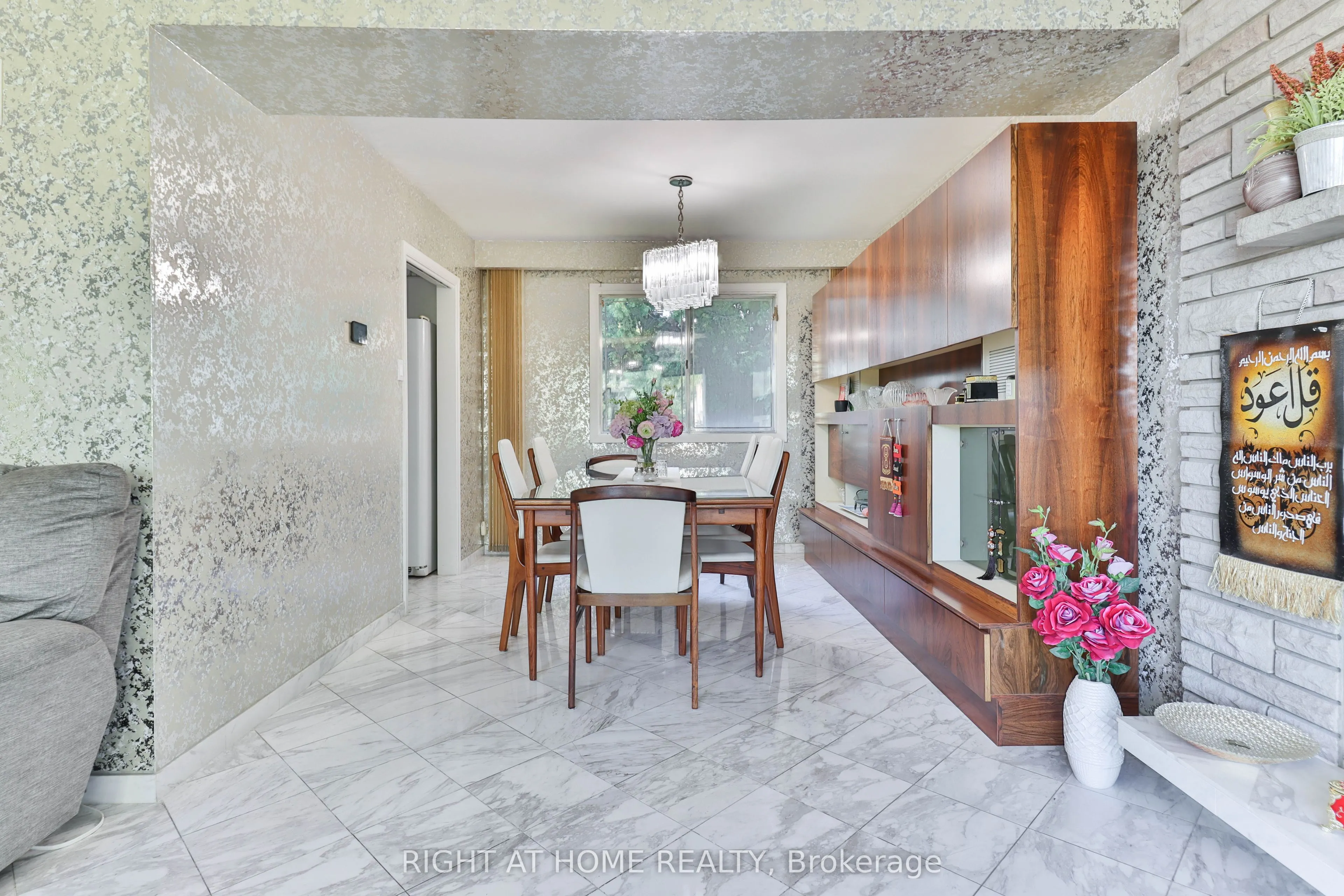 106 Grandravine Drive