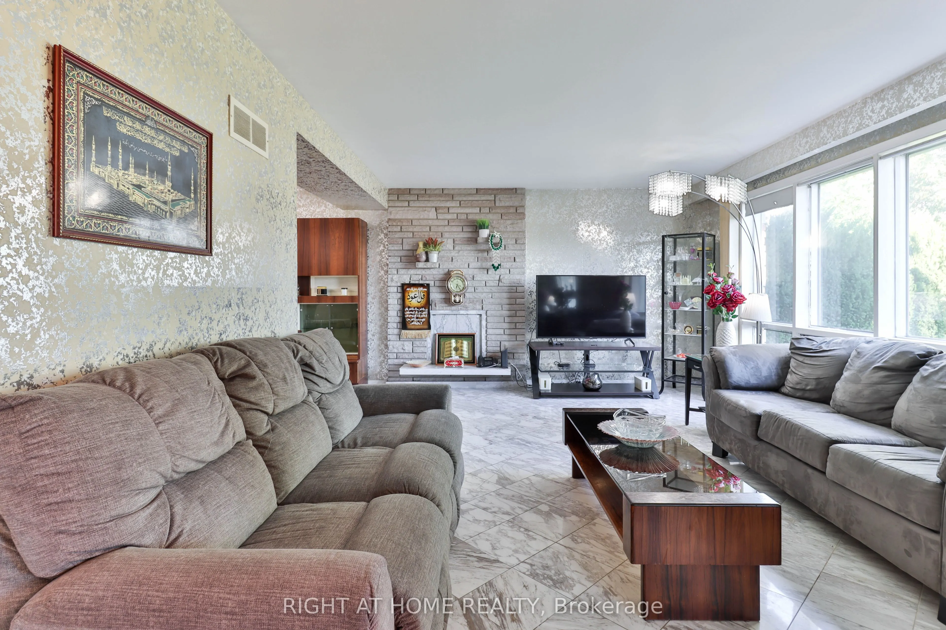 106 Grandravine Drive