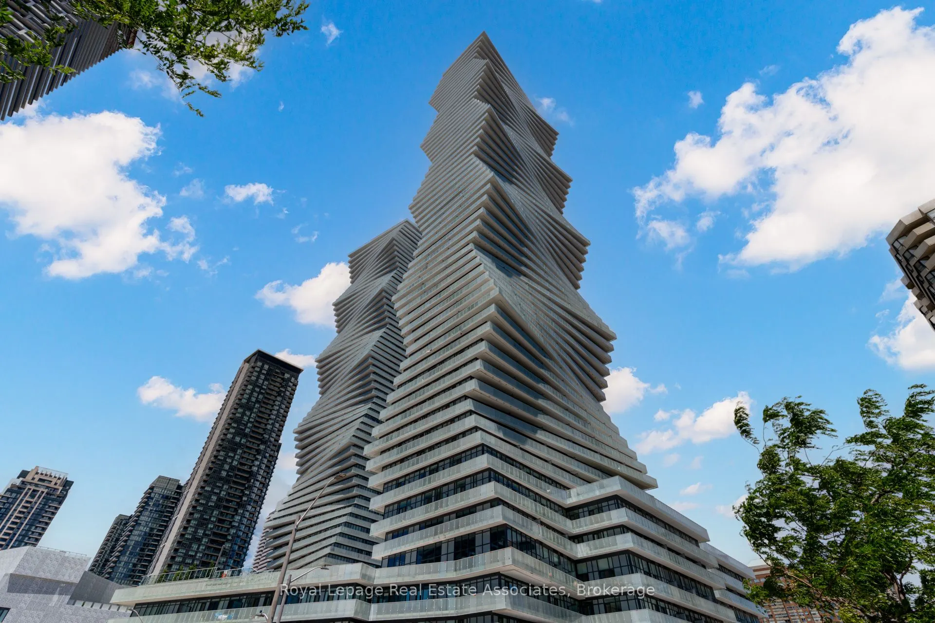 3883 Quartz Road, #1807