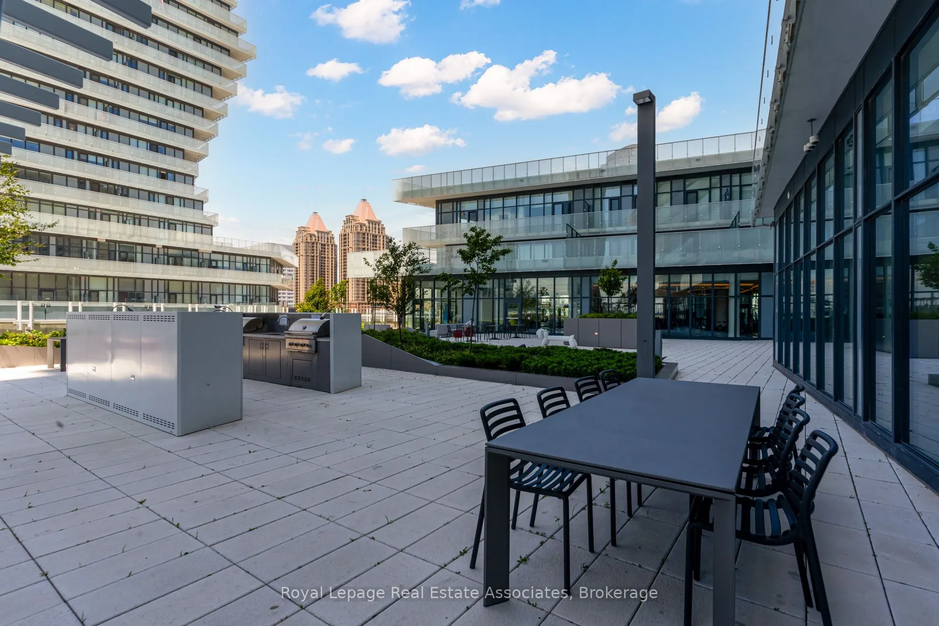 3883 Quartz Road, #1807