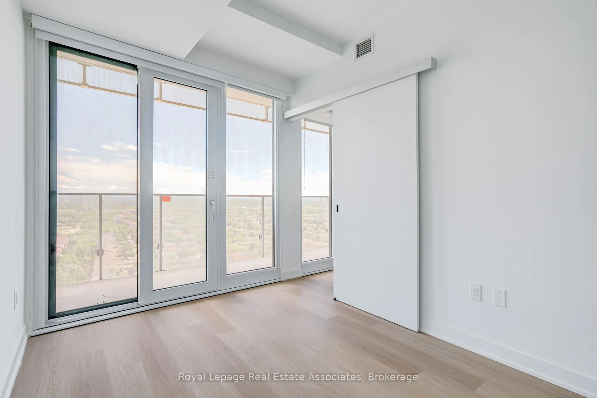 3883 Quartz Road, #1807