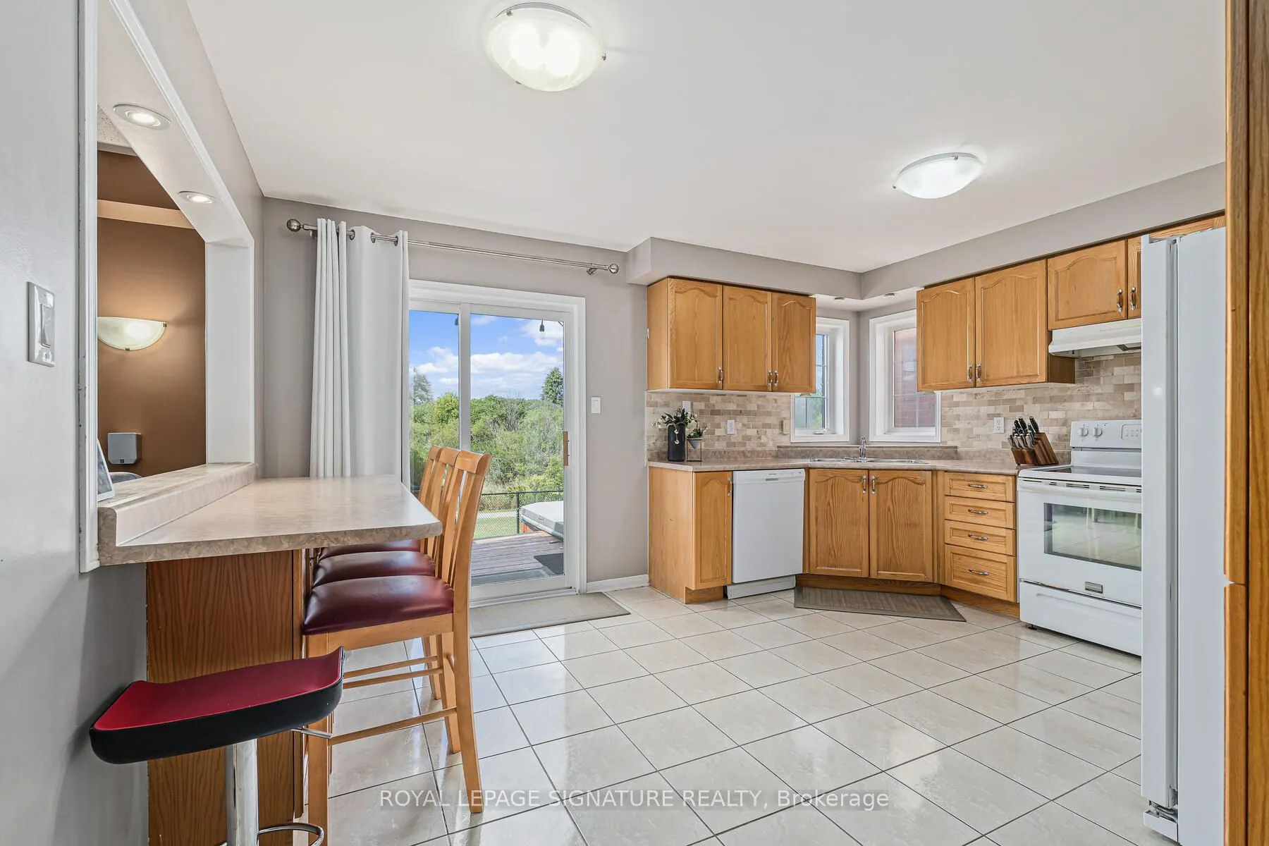 116 River Rock Crescent