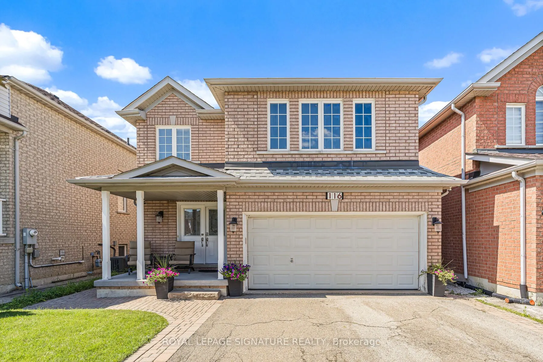 116 River Rock Crescent