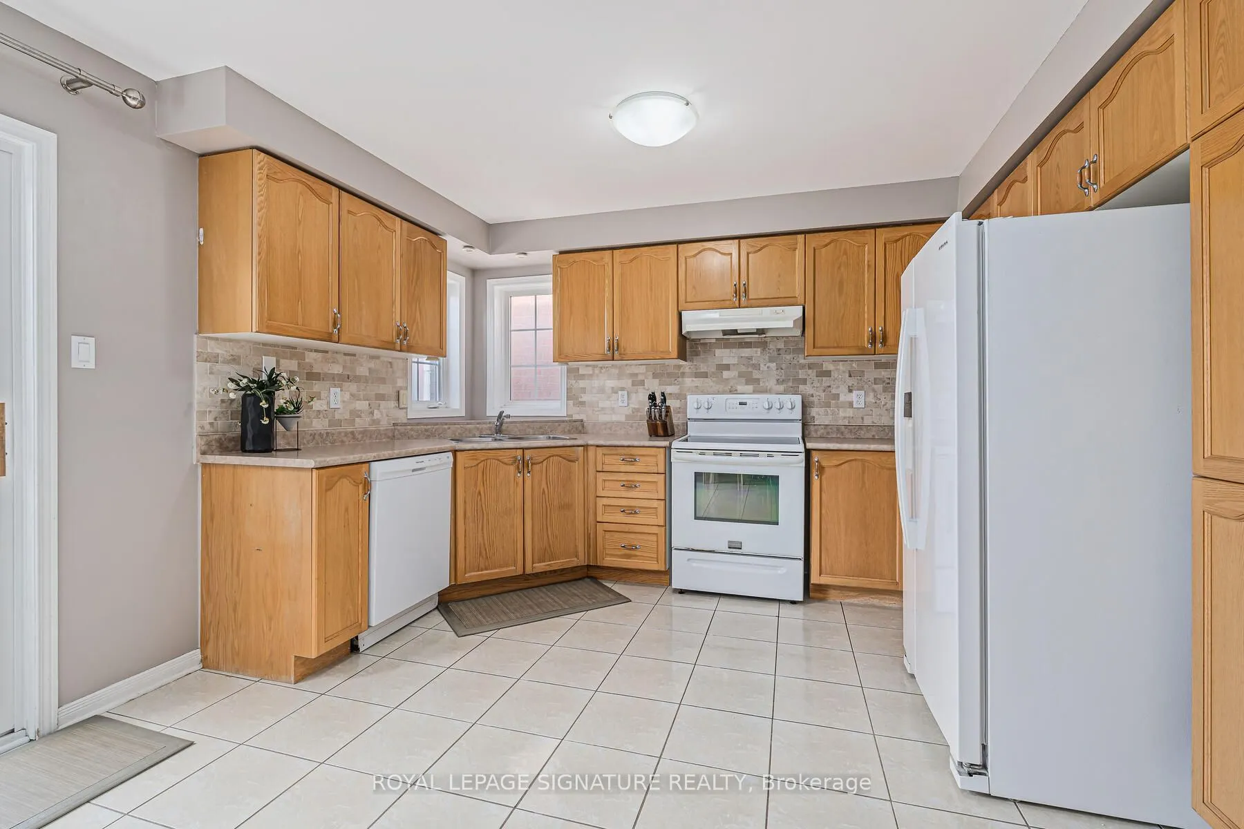 116 River Rock Crescent