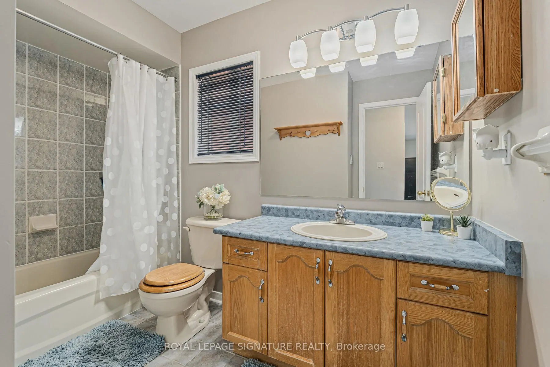 116 River Rock Crescent