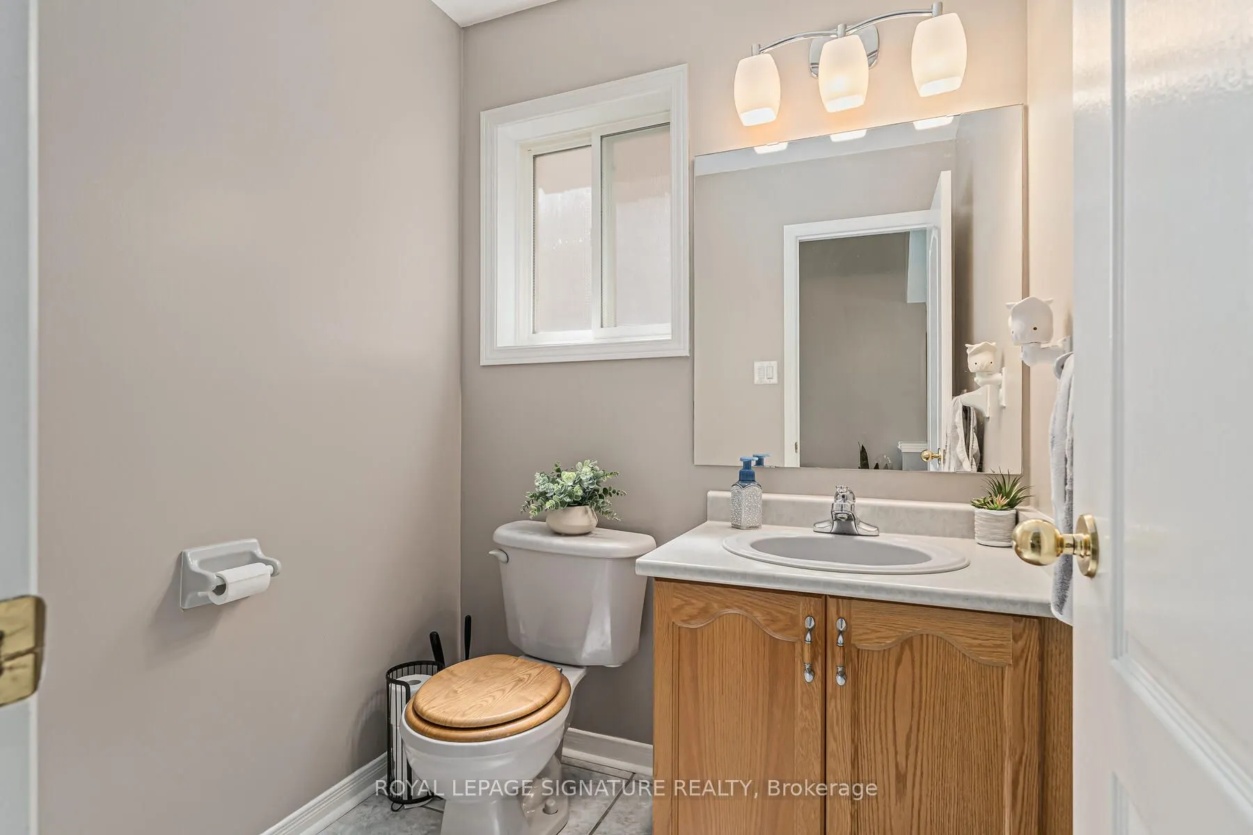 116 River Rock Crescent