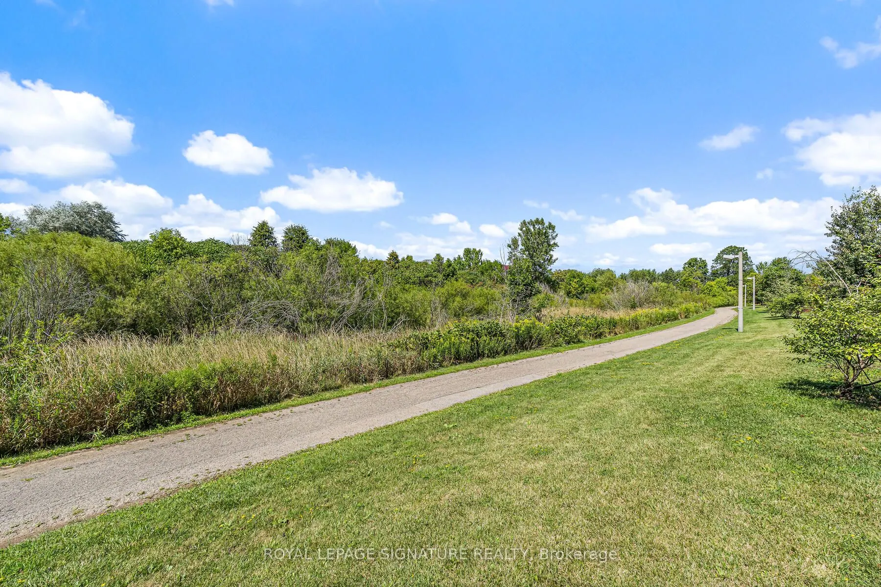 116 River Rock Crescent