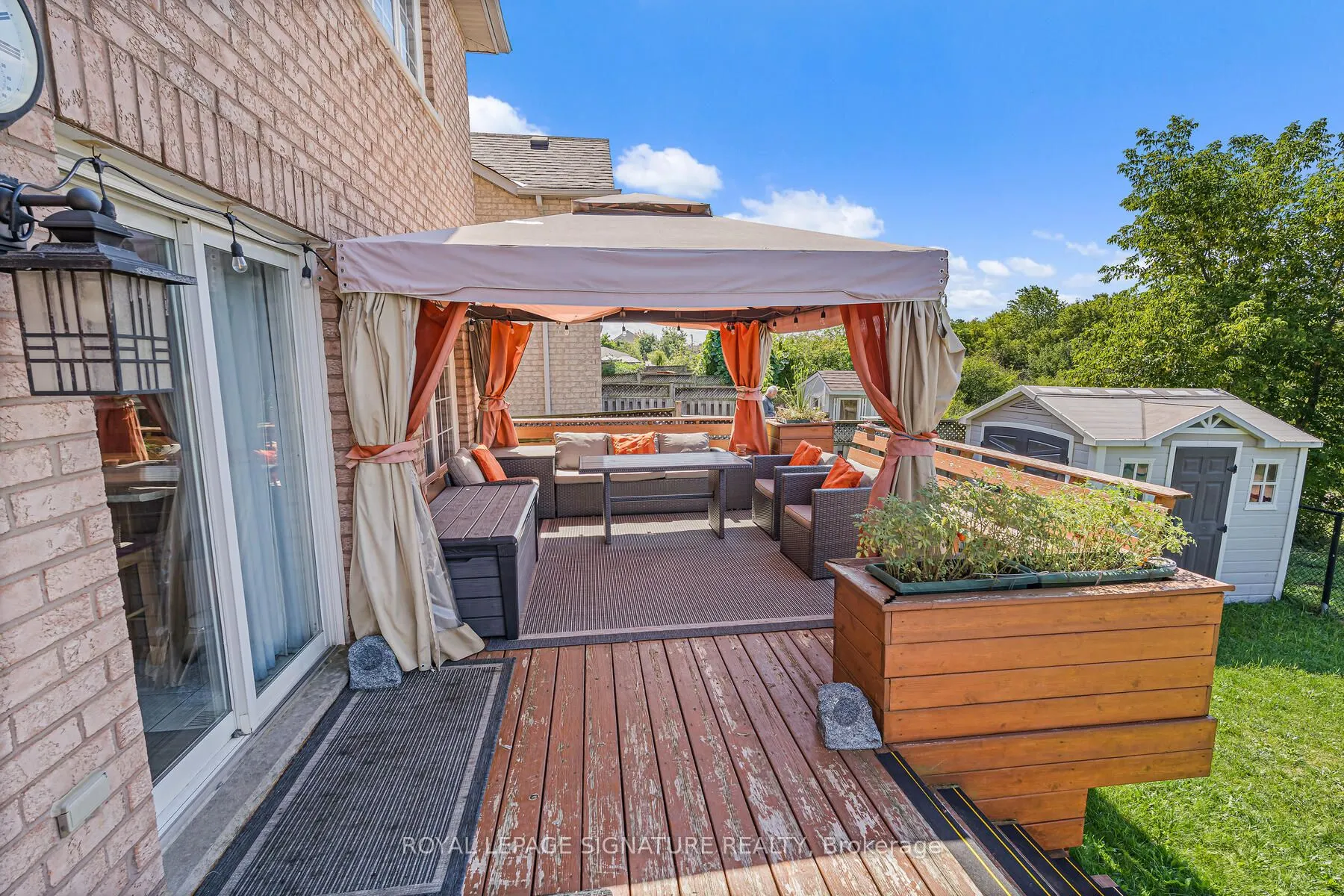 116 River Rock Crescent