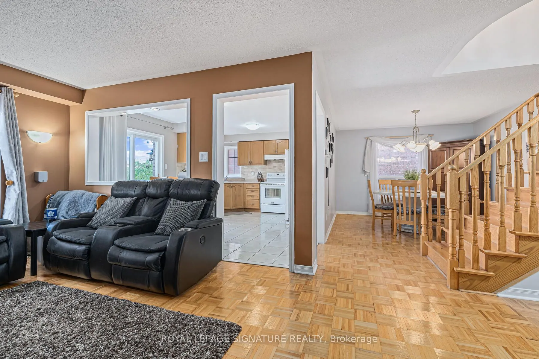 116 River Rock Crescent