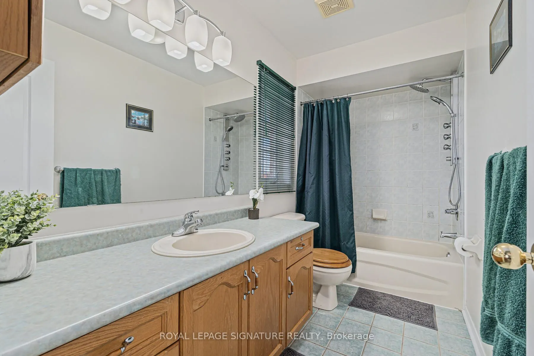 116 River Rock Crescent