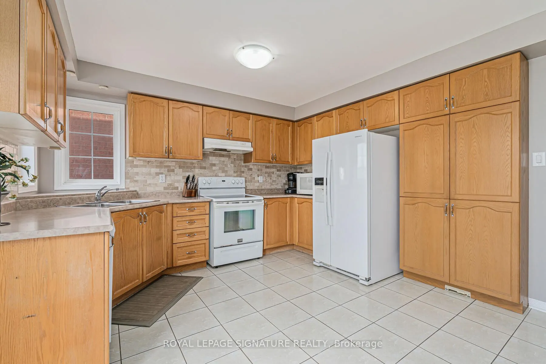 116 River Rock Crescent