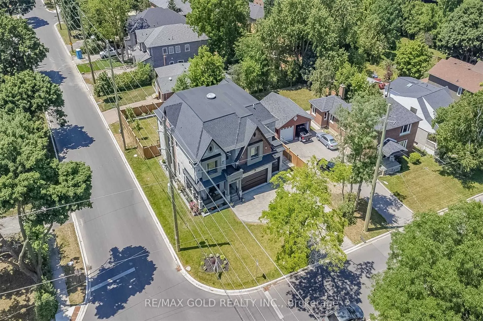 135 Mill Street S