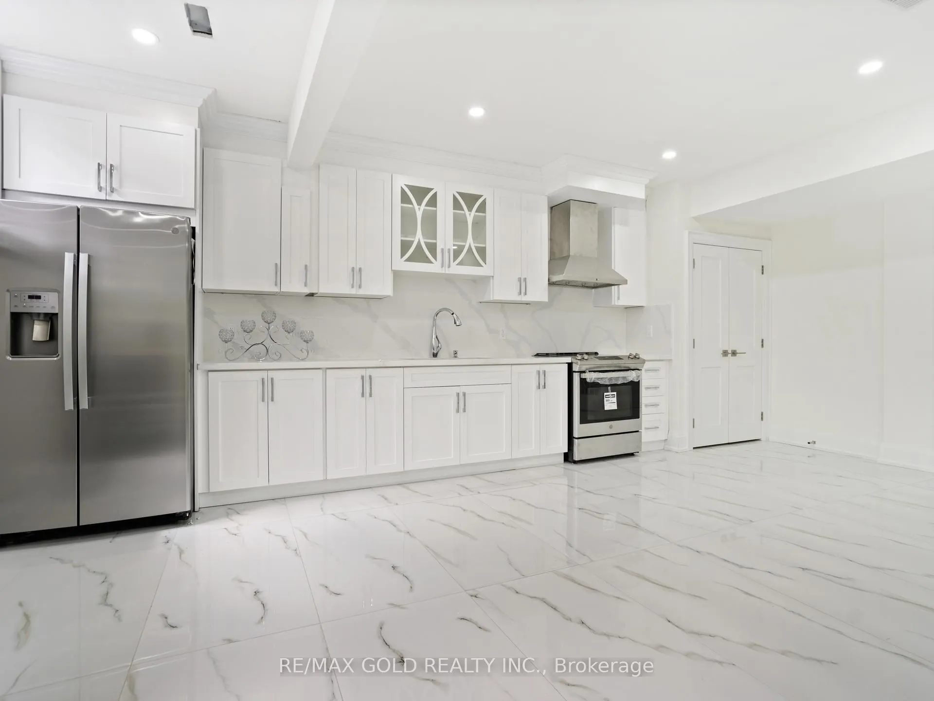135 Mill Street S