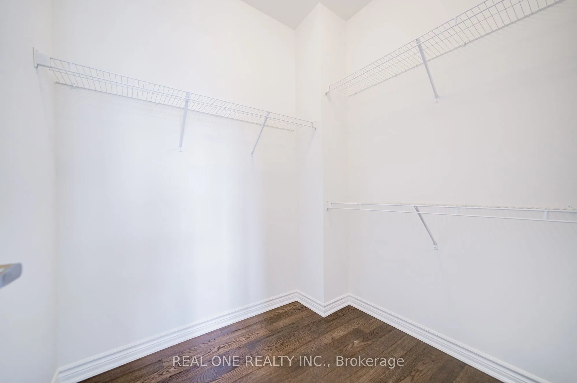 1201 Onyx Trail