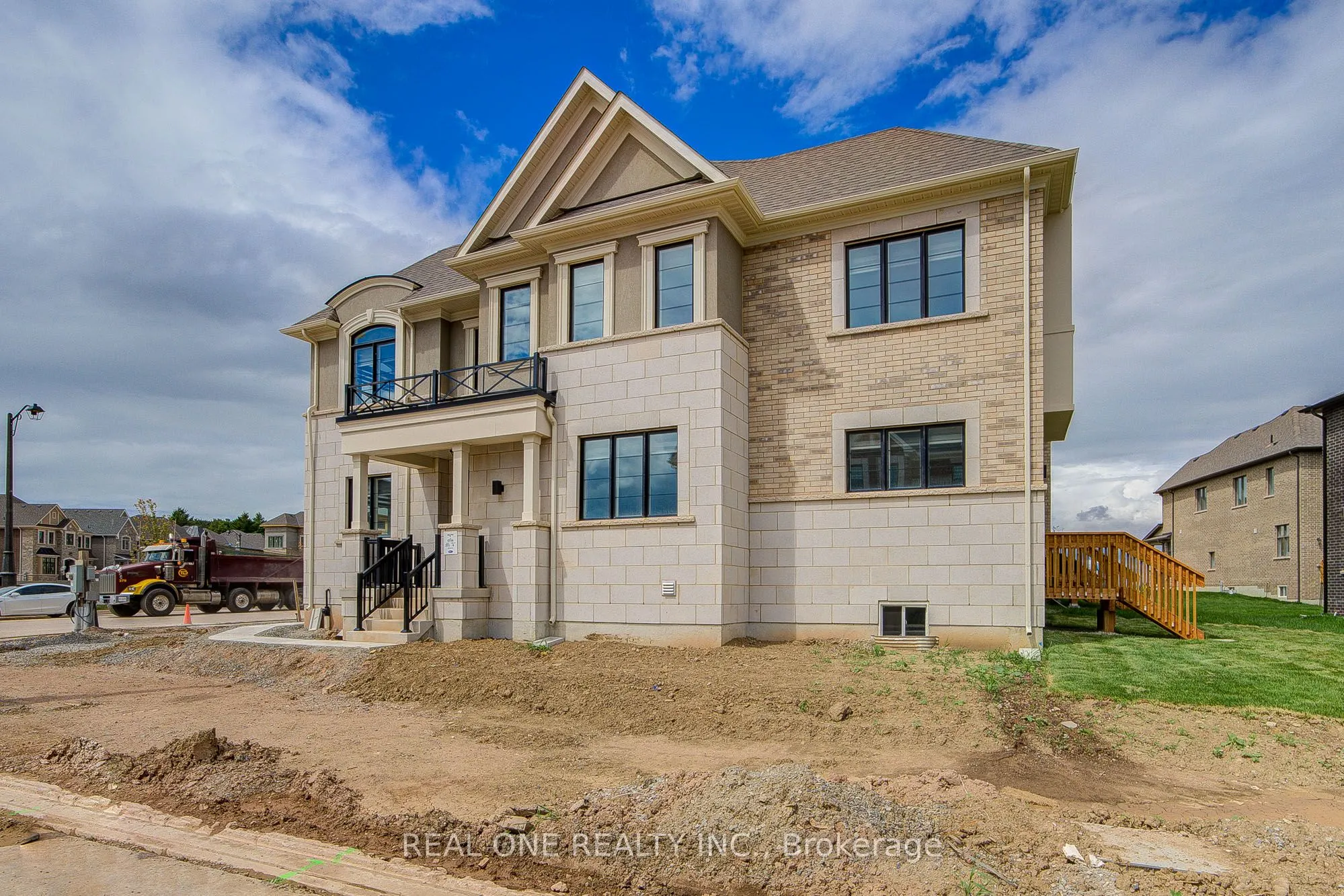 1201 Onyx Trail