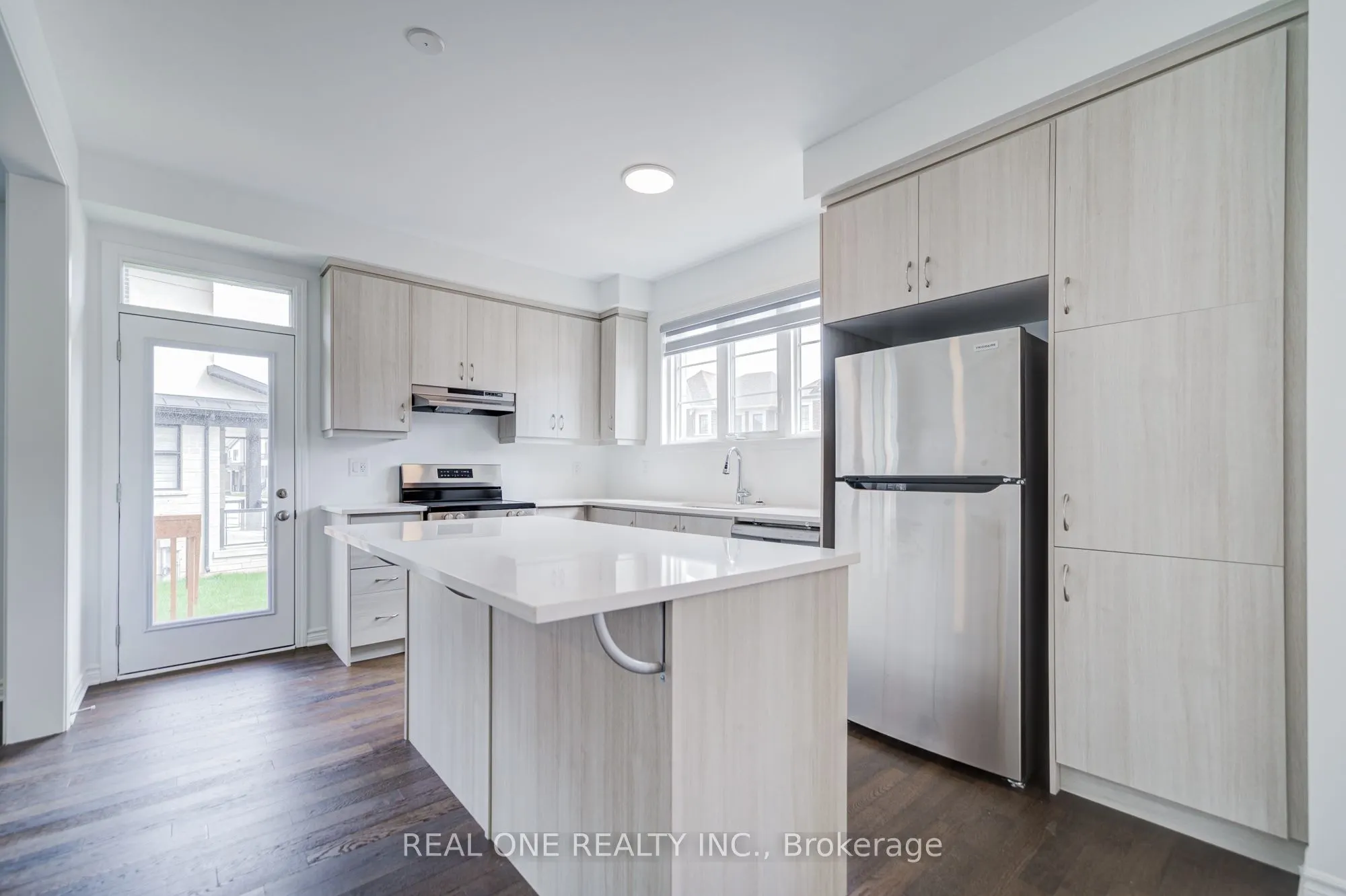 1201 Onyx Trail