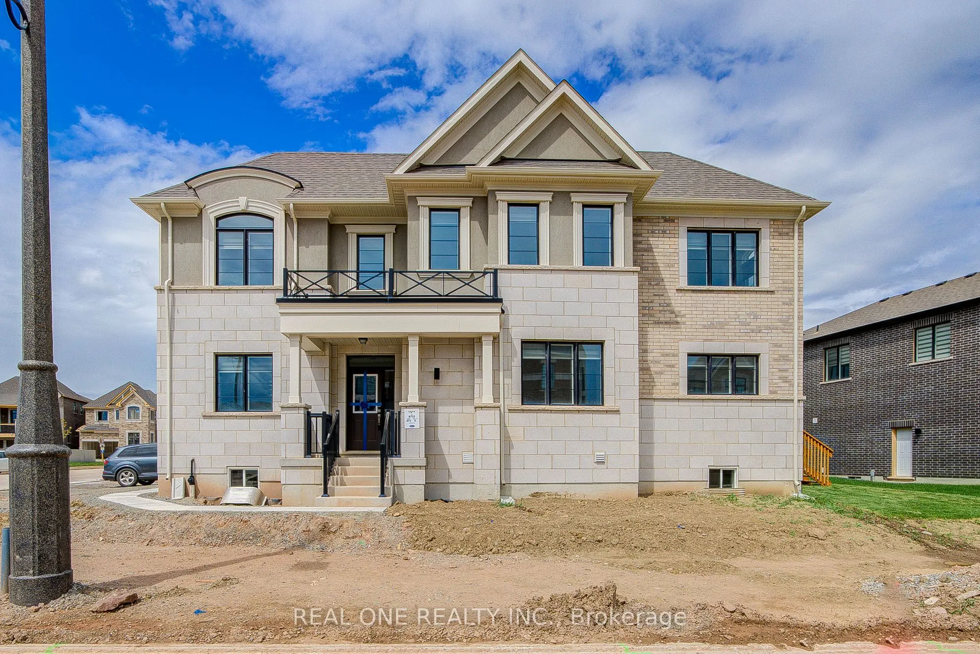 1201 Onyx Trail