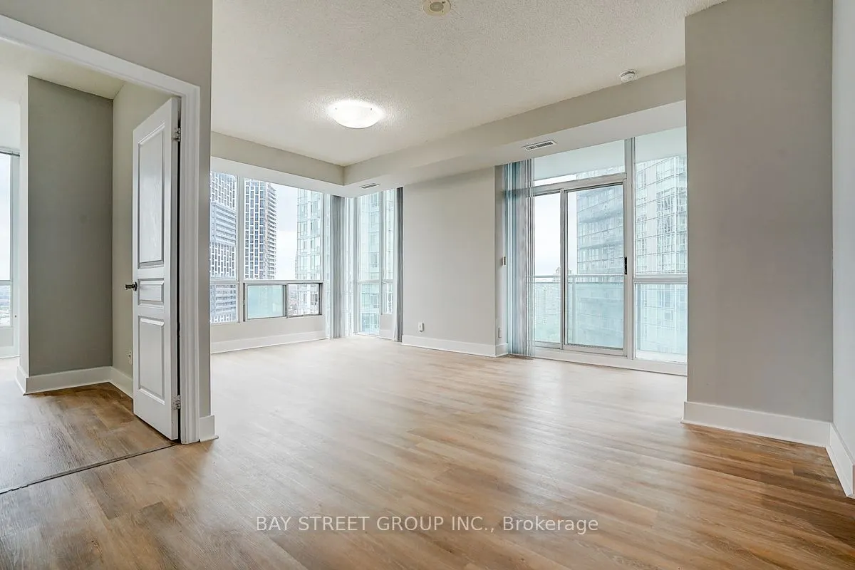 3939 Duke Of York Boulevard, #2004