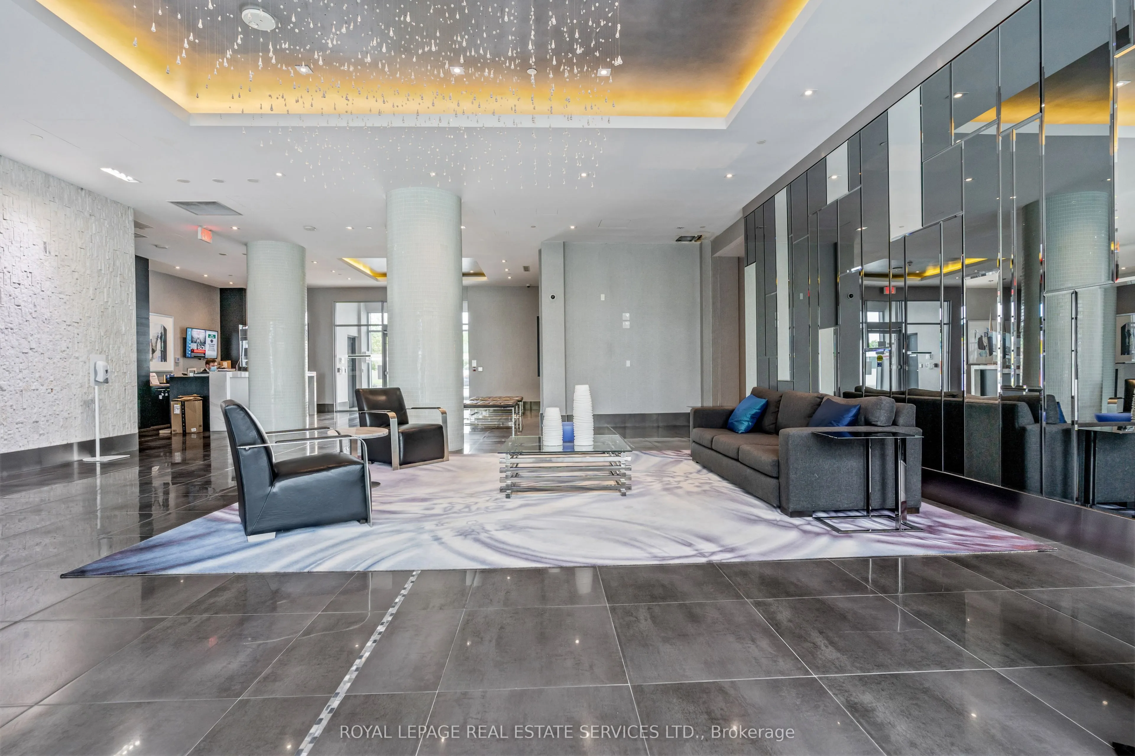 55 Speers Road, #612