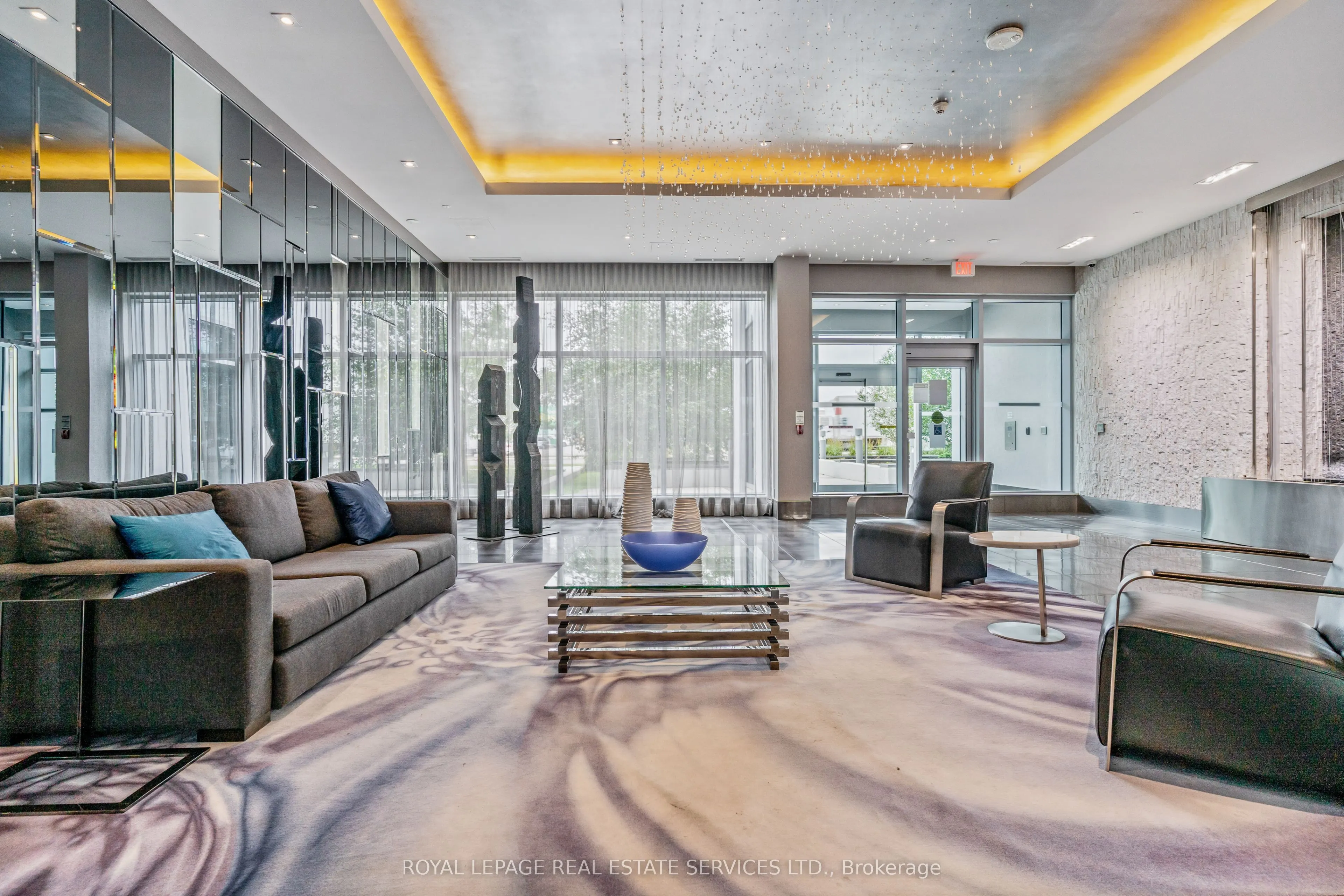 55 Speers Road, #612