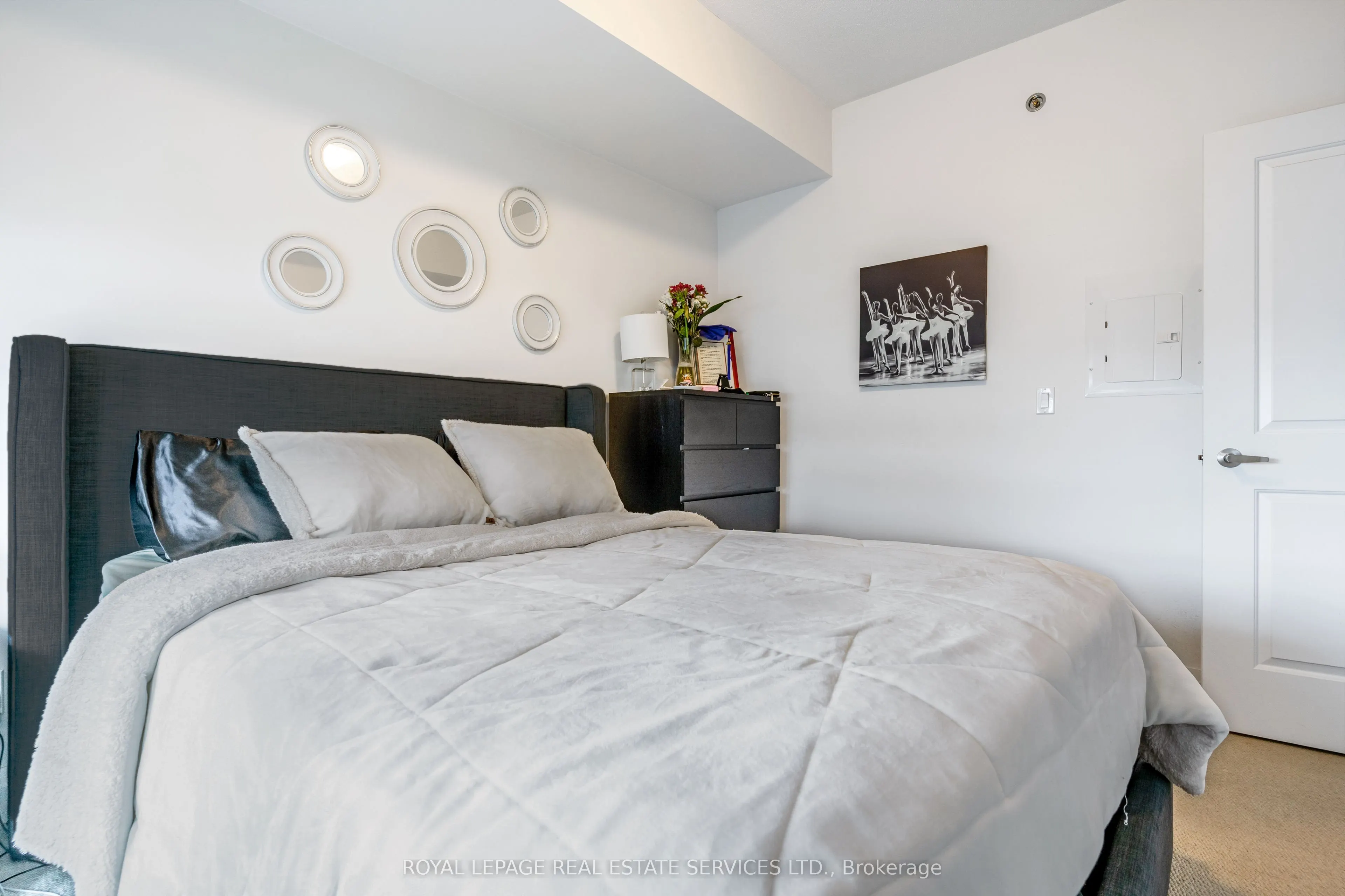 55 Speers Road, #612