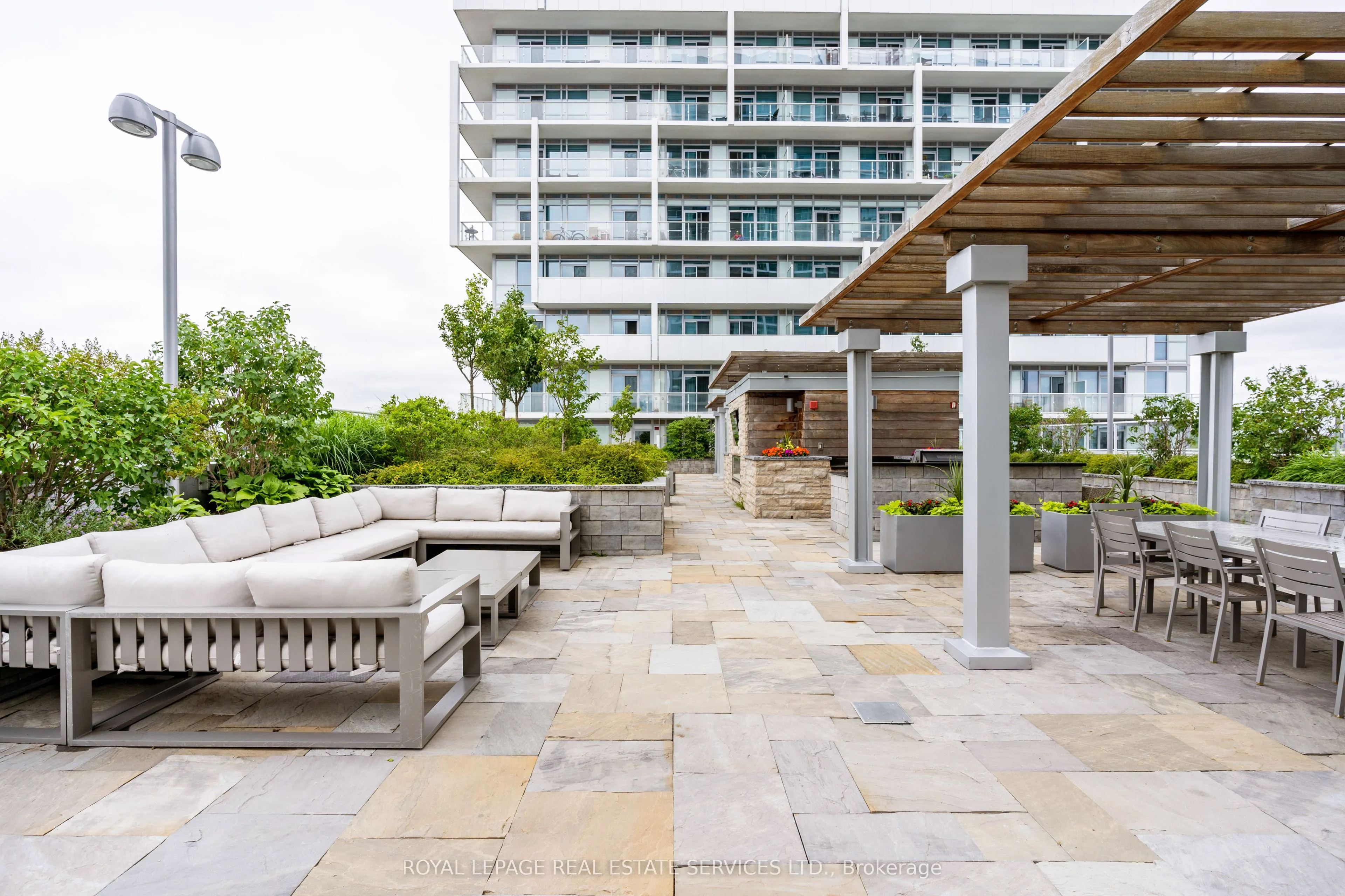 55 Speers Road, #612