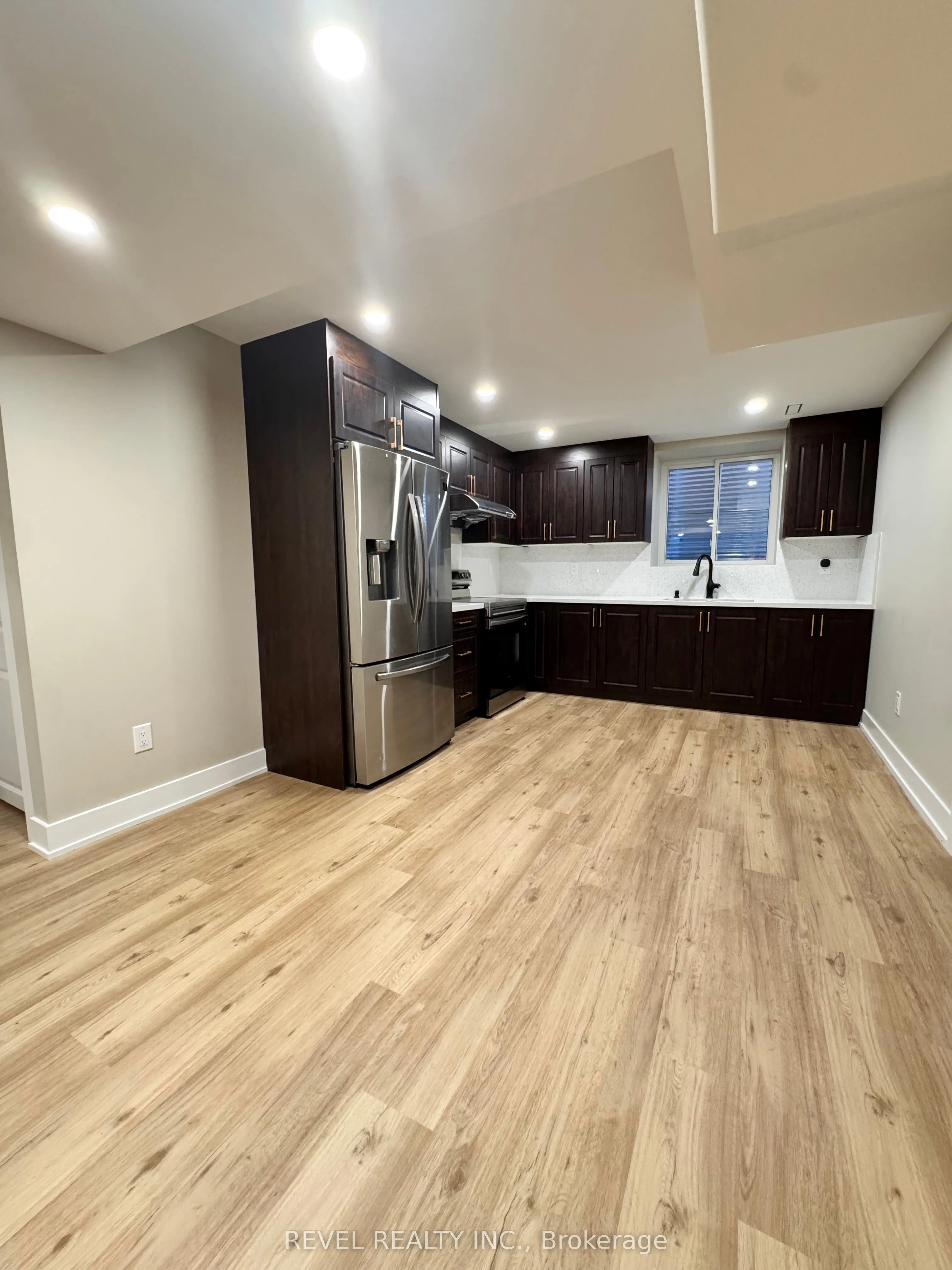 9 Lyndbrook Crescent, #BASEMENT