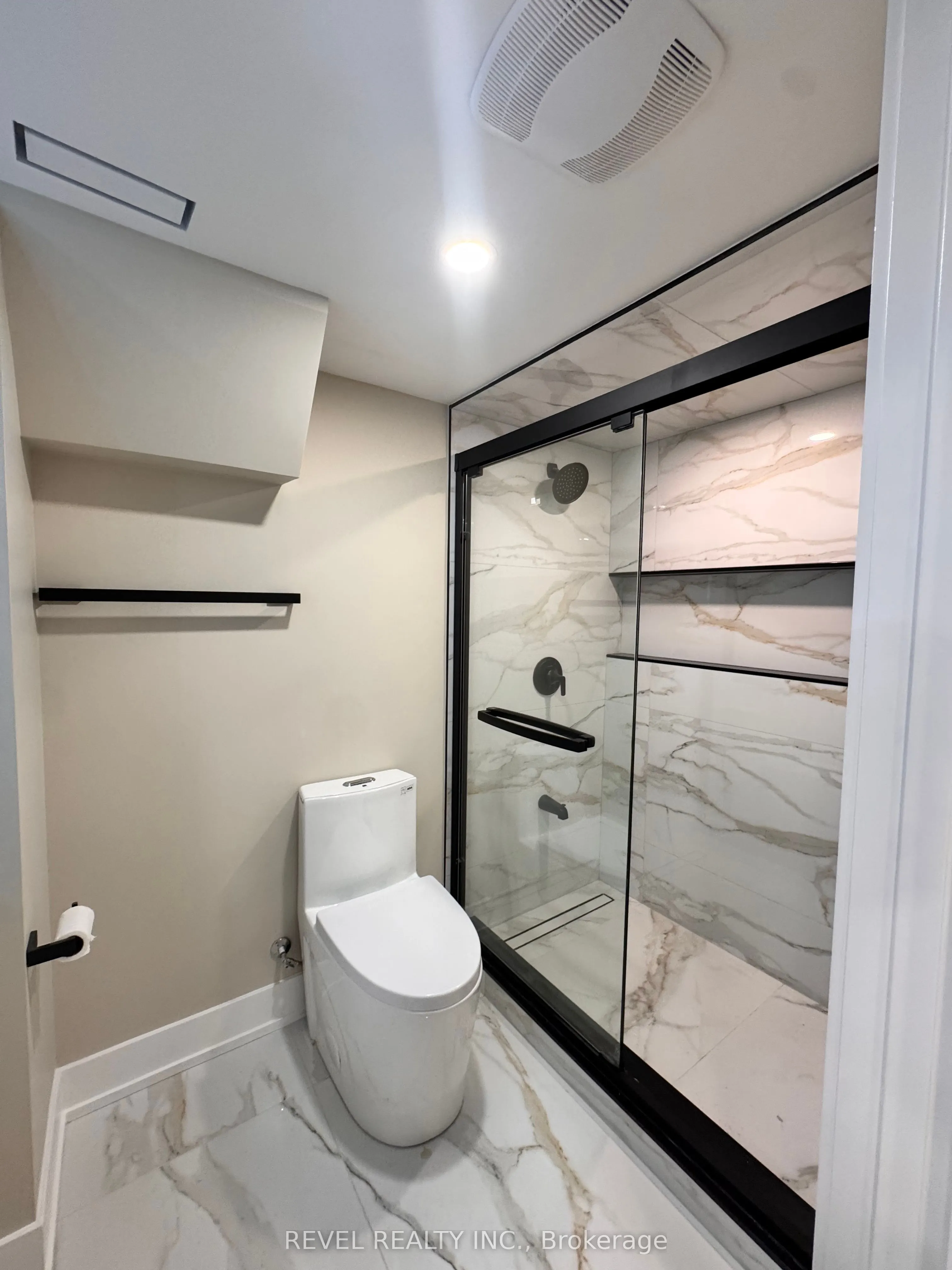 9 Lyndbrook Crescent, #BASEMENT