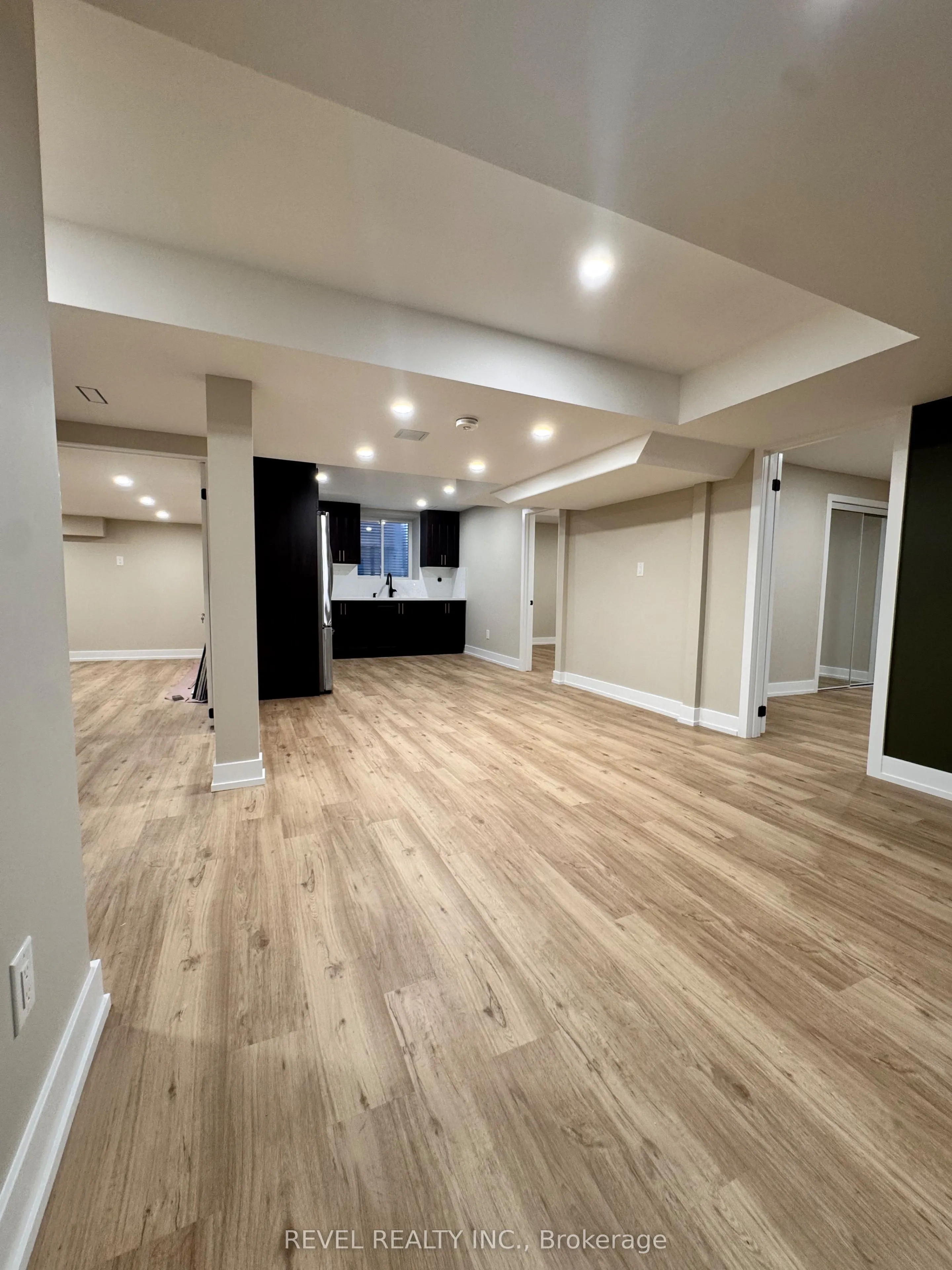 9 Lyndbrook Crescent, #BASEMENT