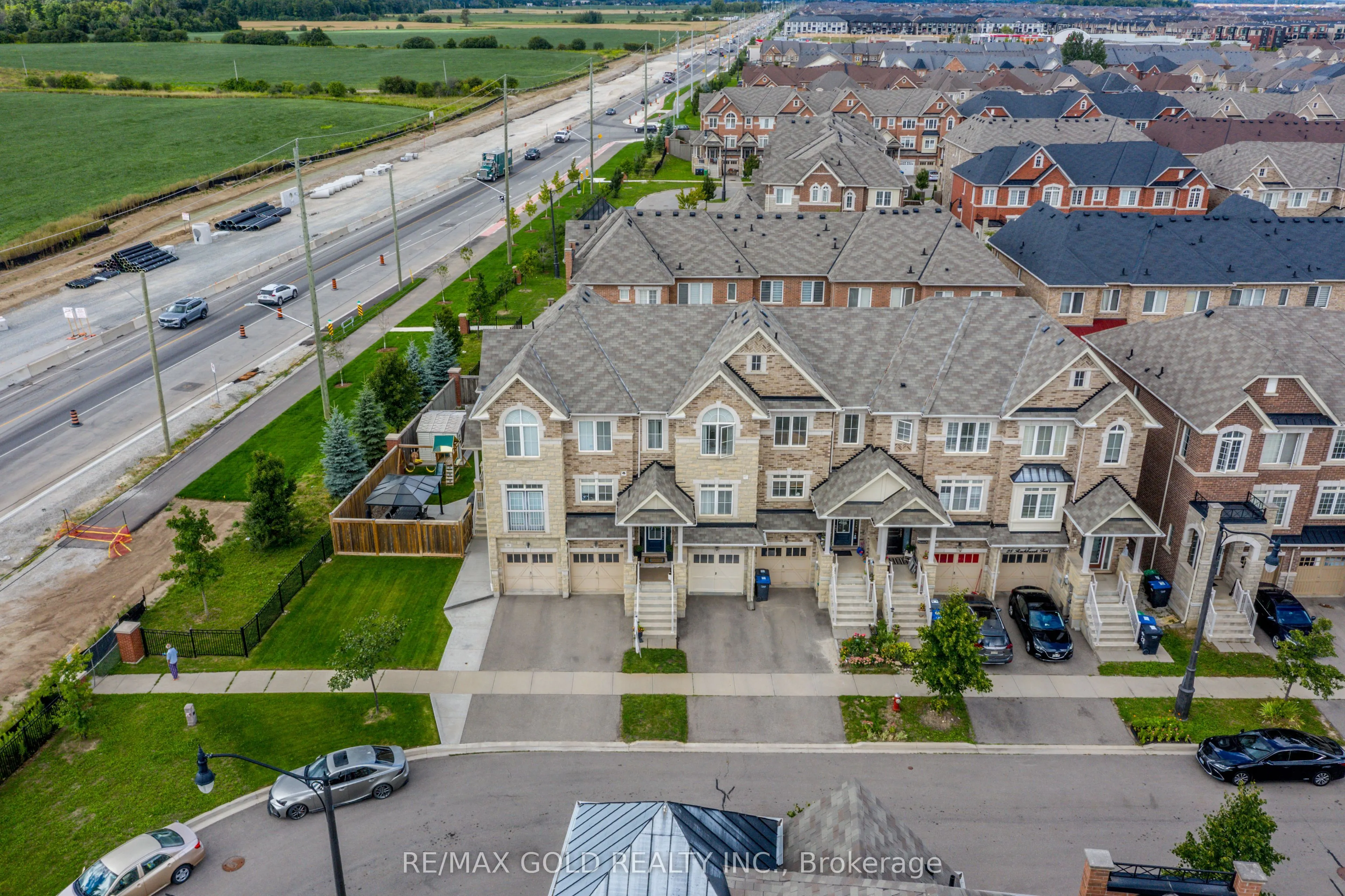 34 Rockbrook Trail