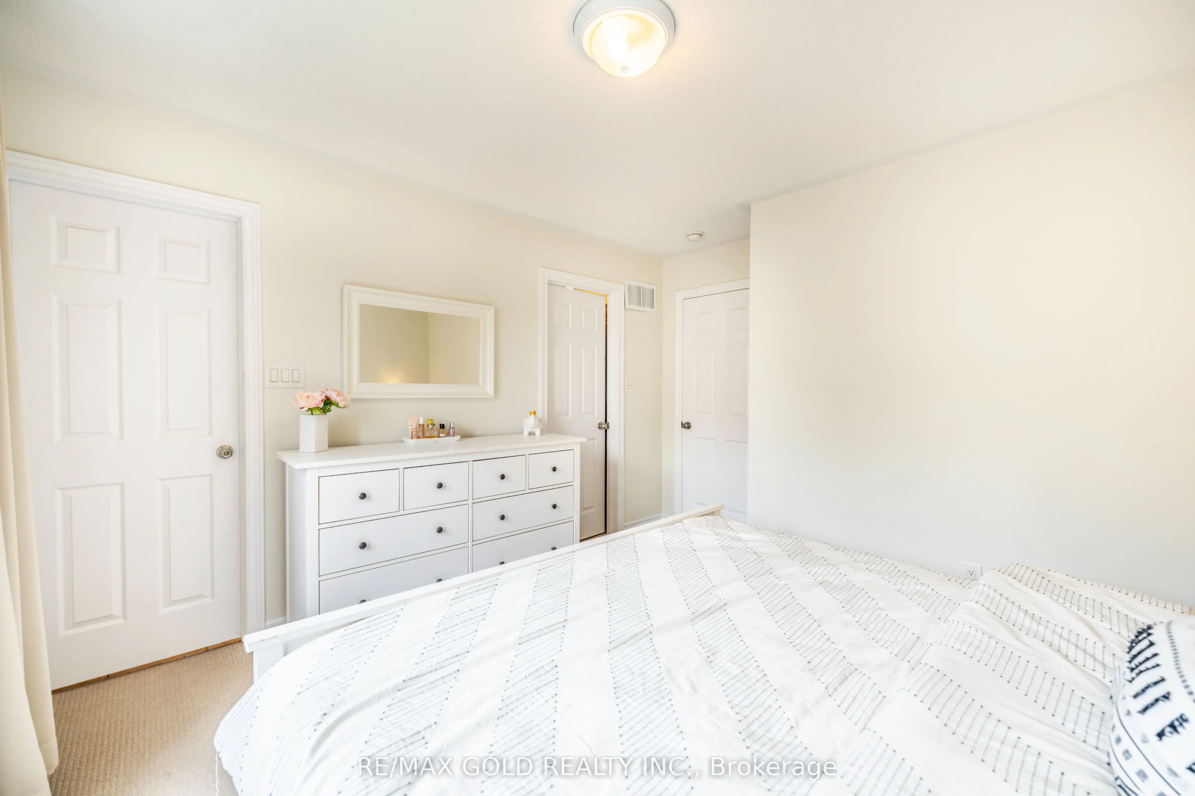 34 Rockbrook Trail