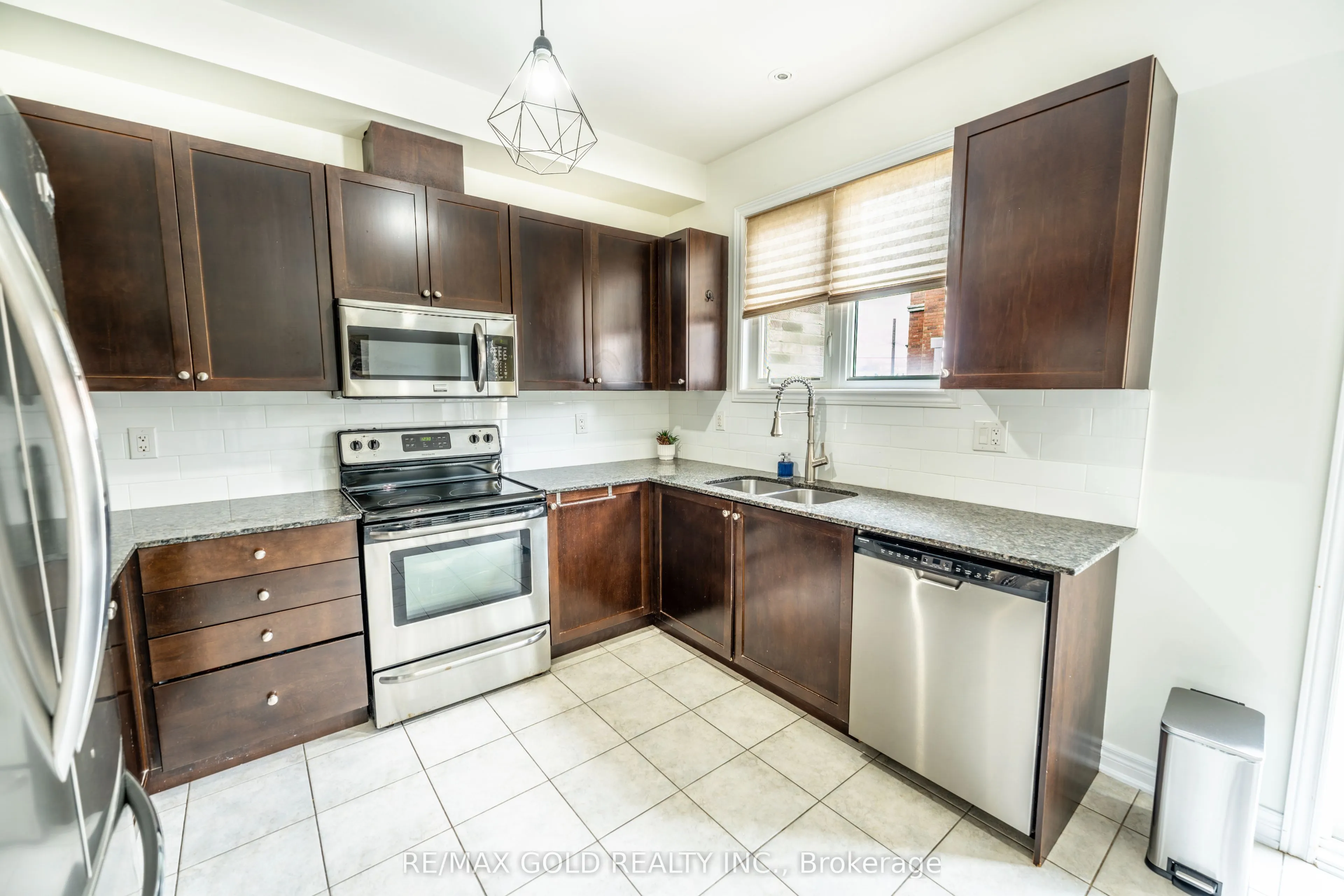 34 Rockbrook Trail