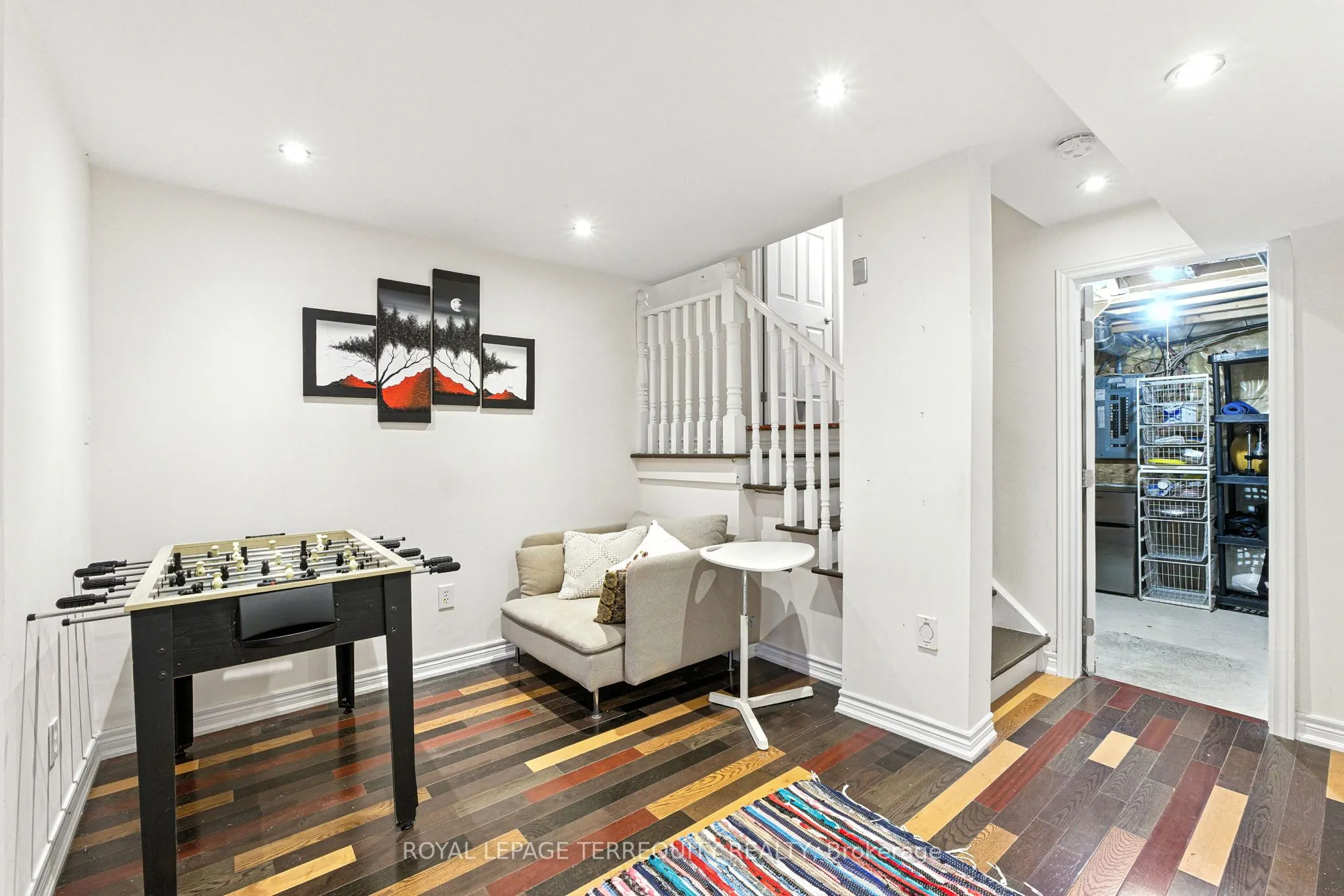 1117 Riddell Crescent